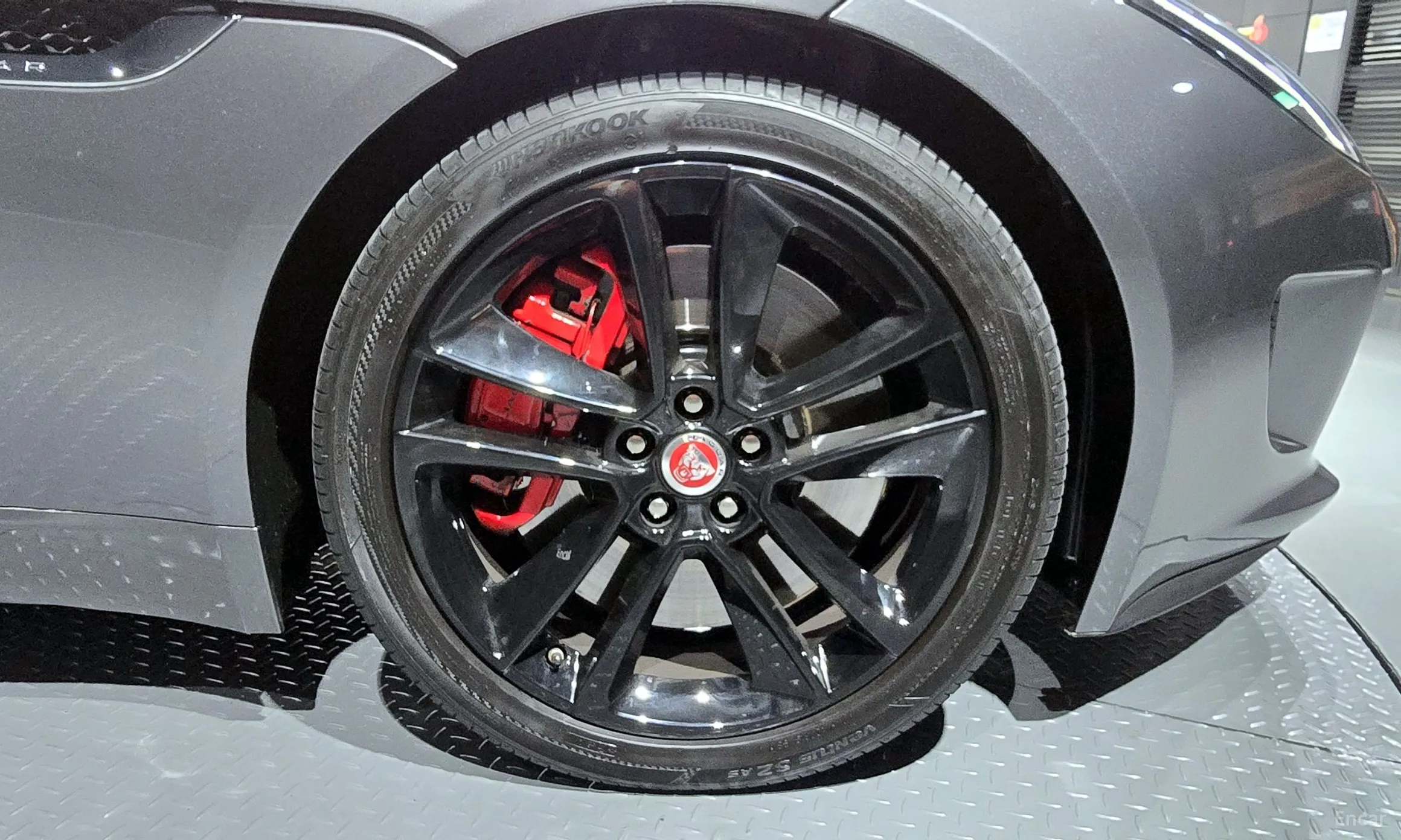 Jaguar F-TYPE превью 5