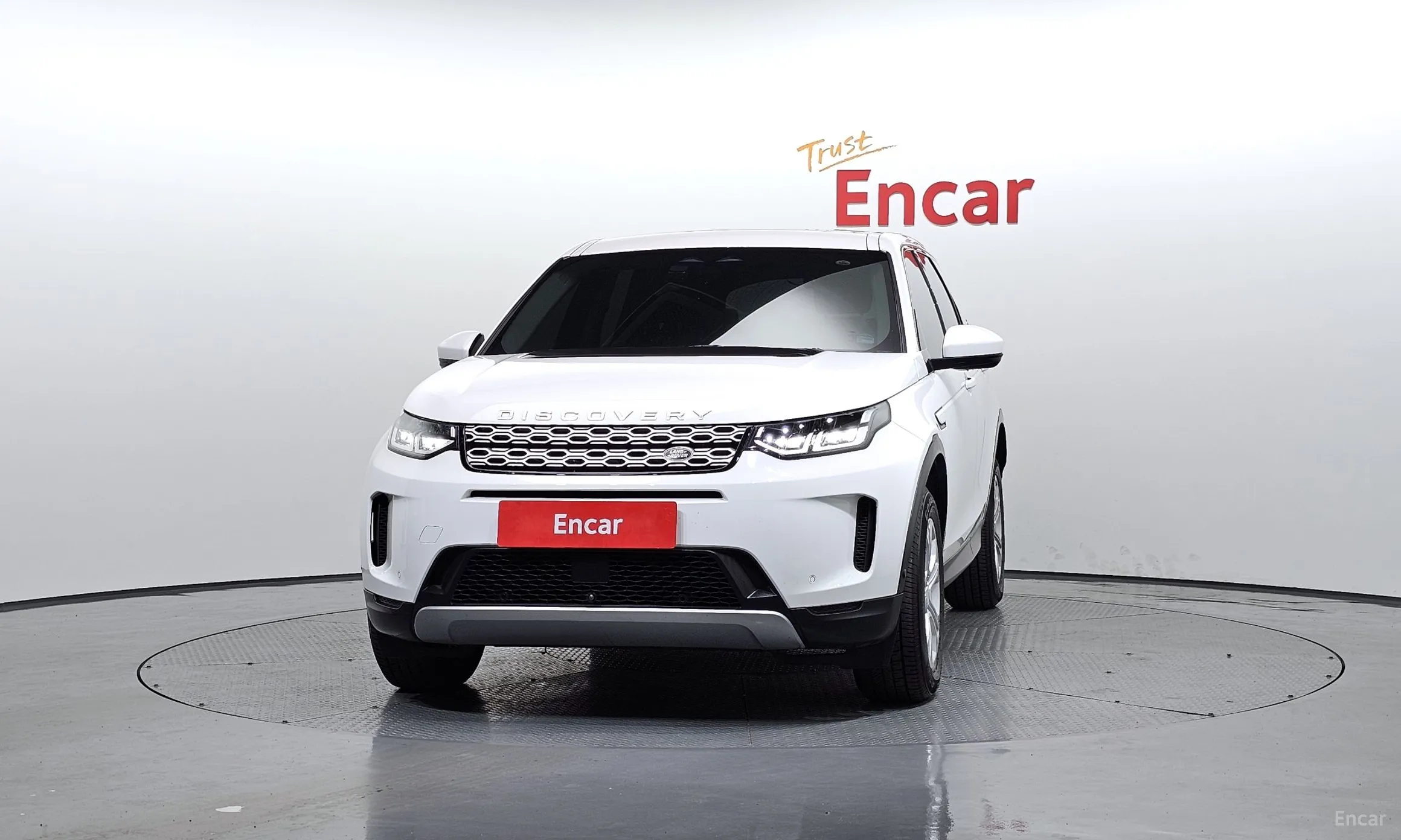 Land Rover Discovery Sports превью 2