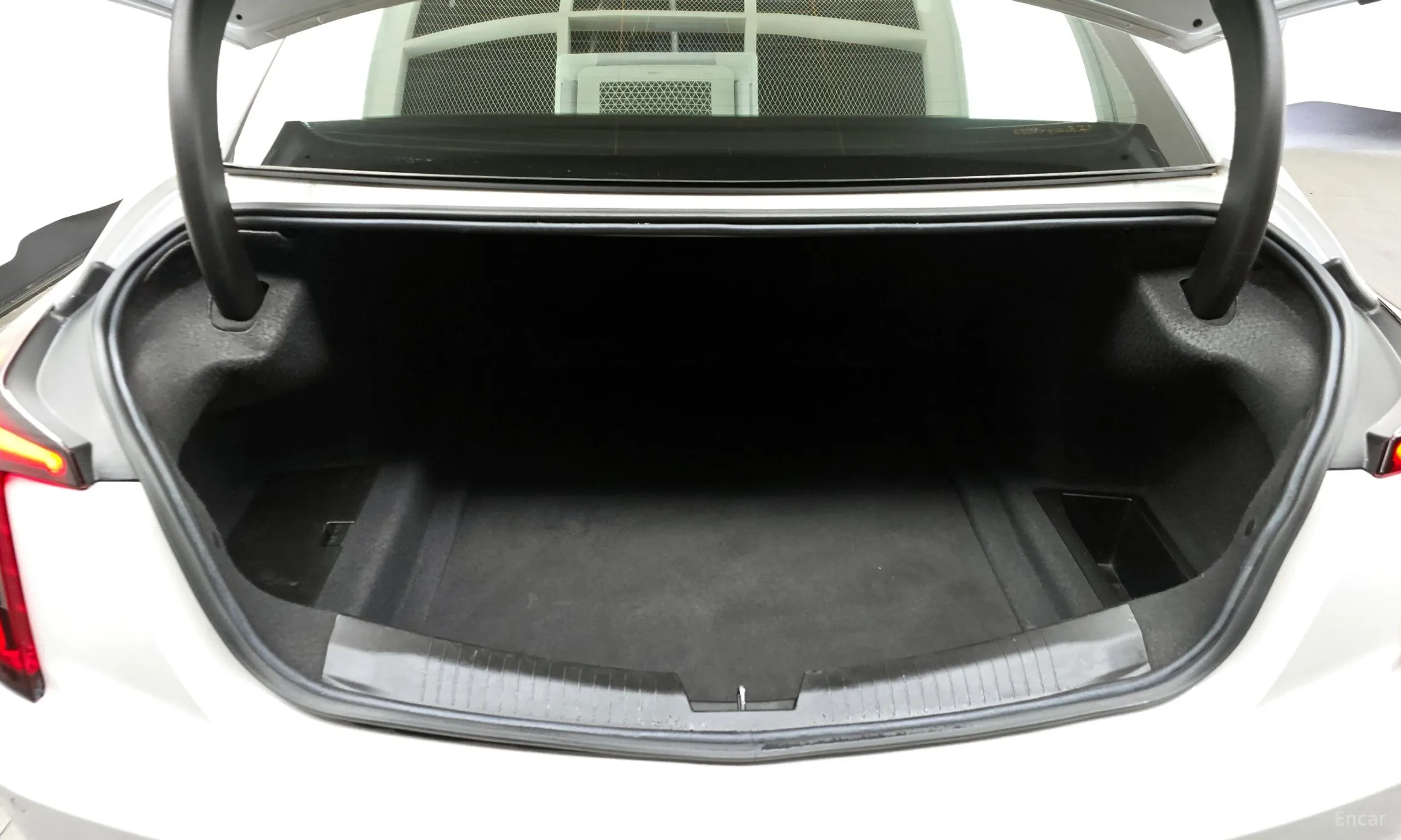 Cadillac CT5 превью 20