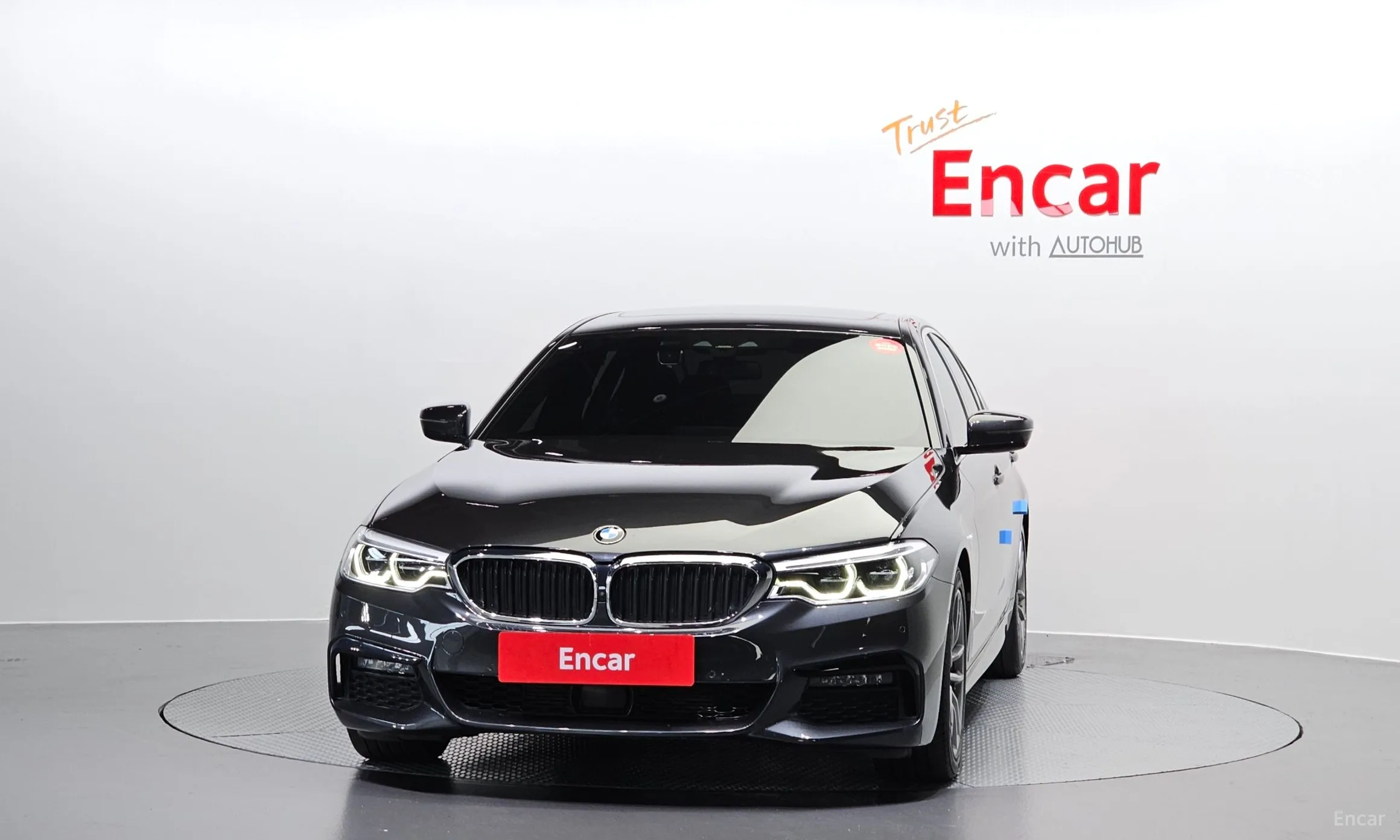 BMW 5 Series (G30) превью 2