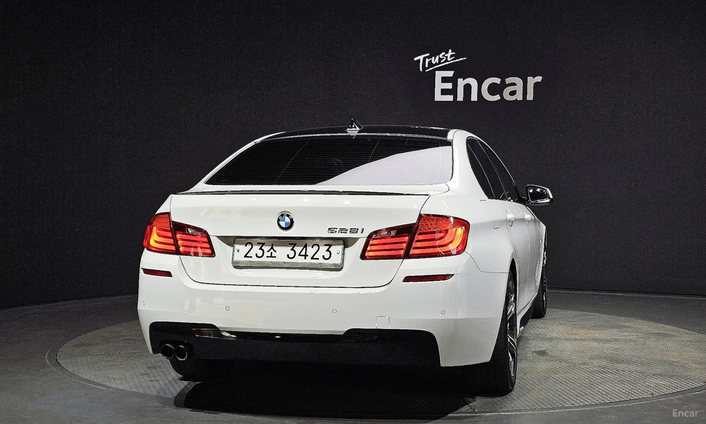 BMW 5 Series (F10) превью 3