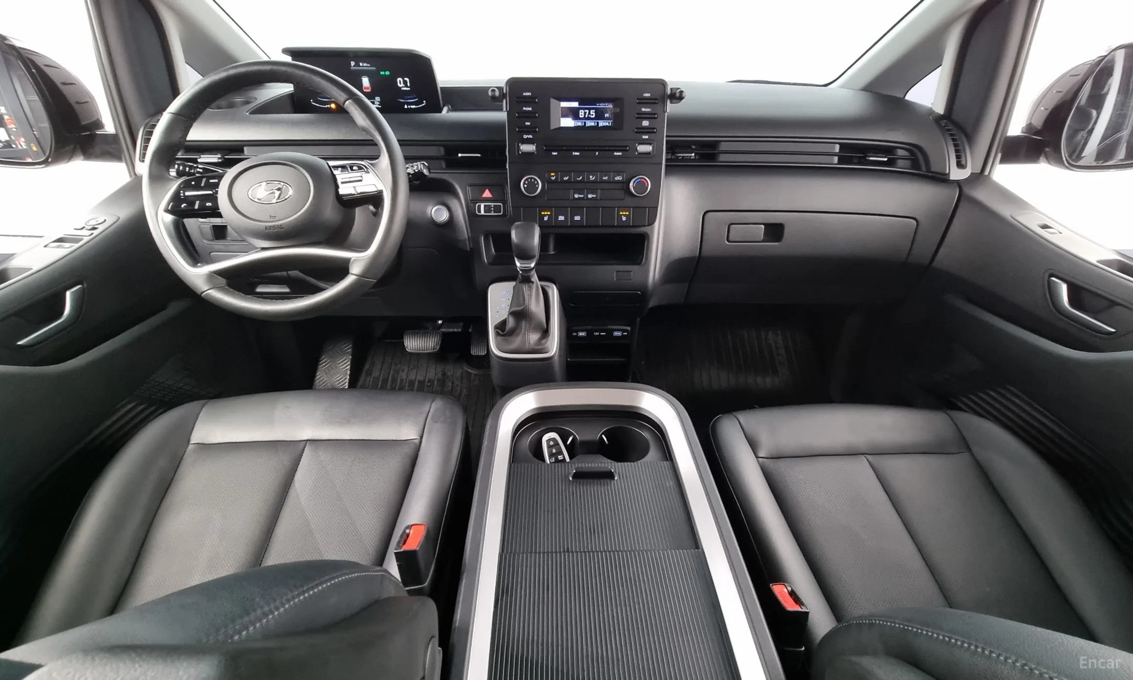 Hyundai Staria превью 4