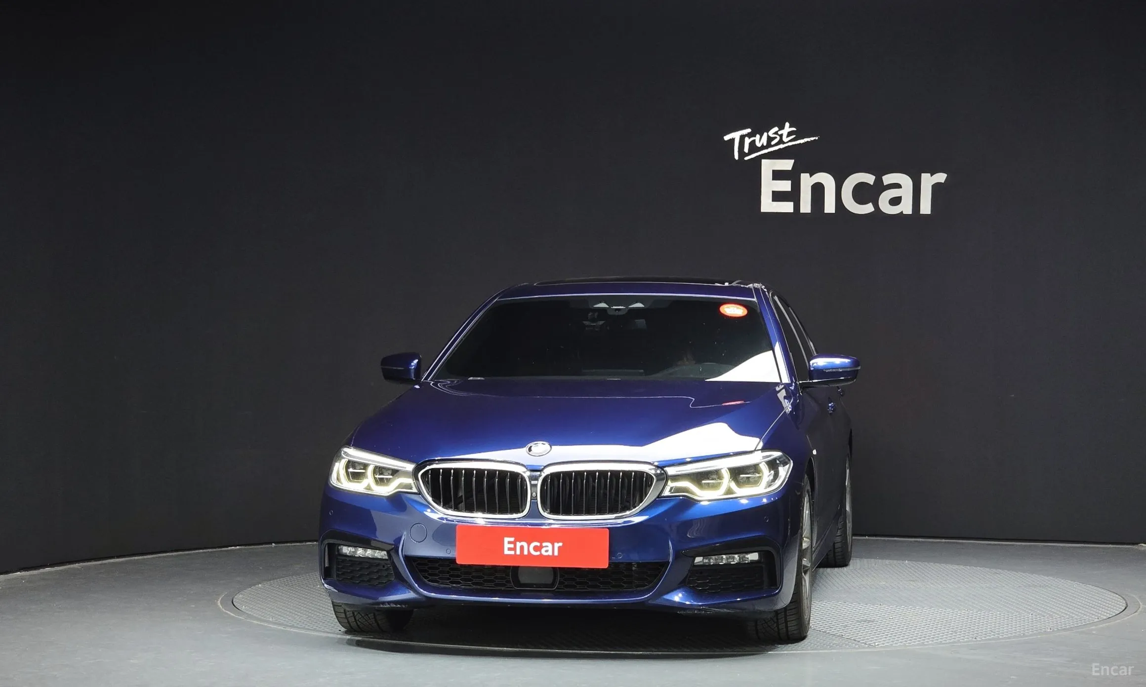 BMW 5 Series (G30) превью 2
