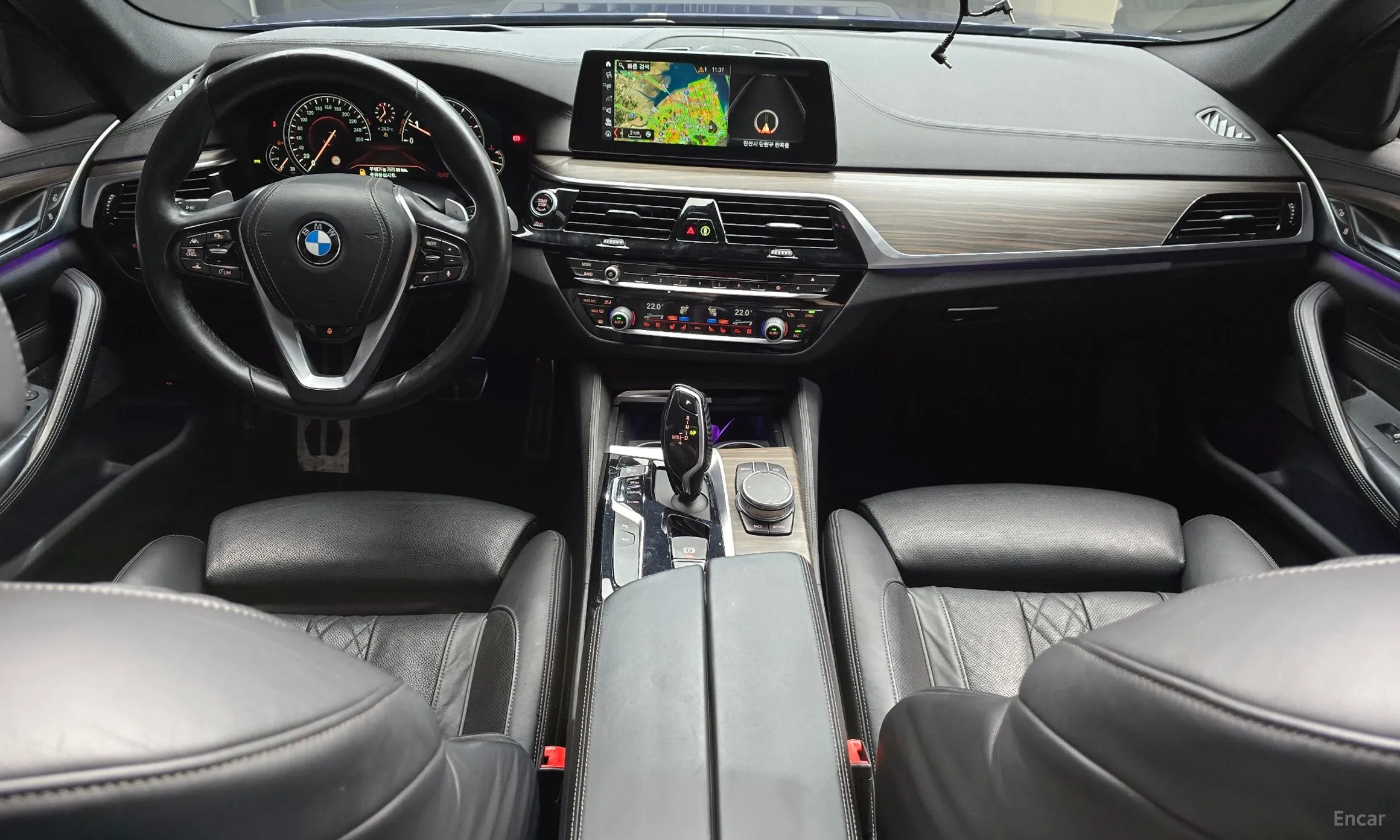 BMW 5 Series (G30) превью 4