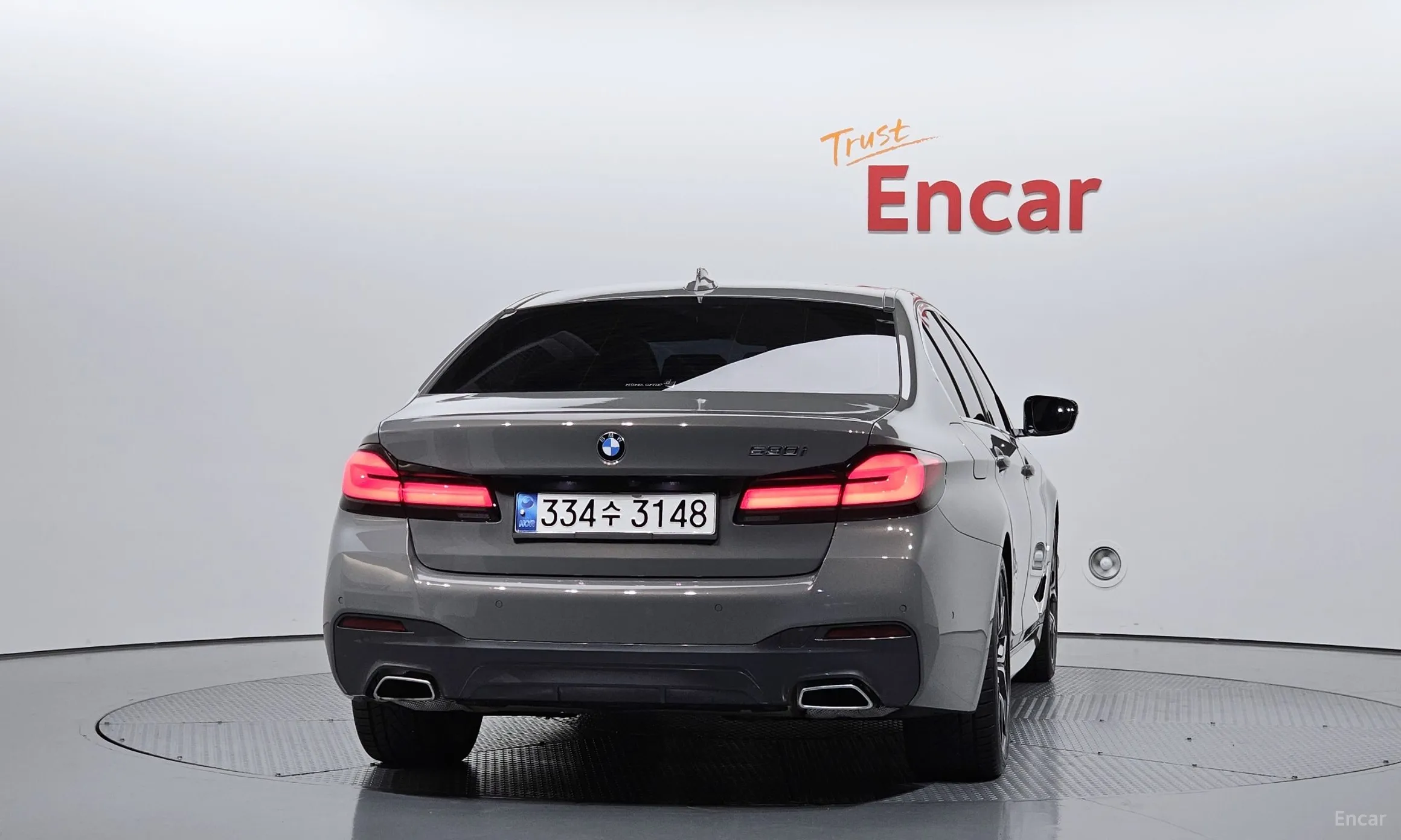 BMW 5 Series (G30) превью 3