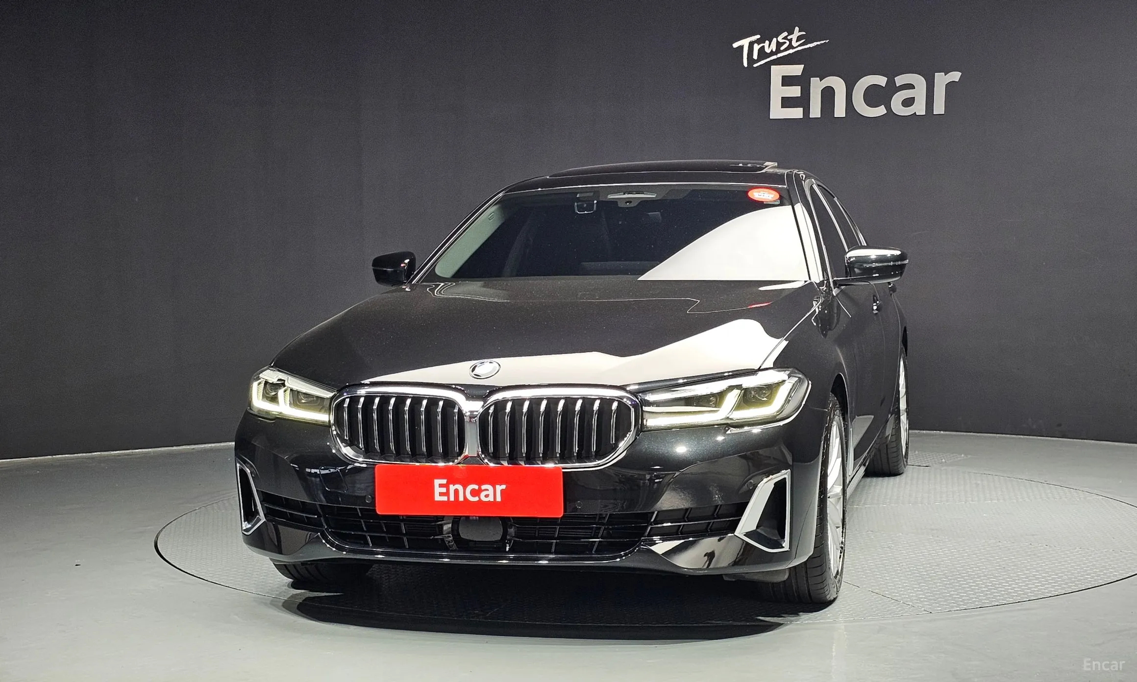 BMW 5 Series (G30) превью 2