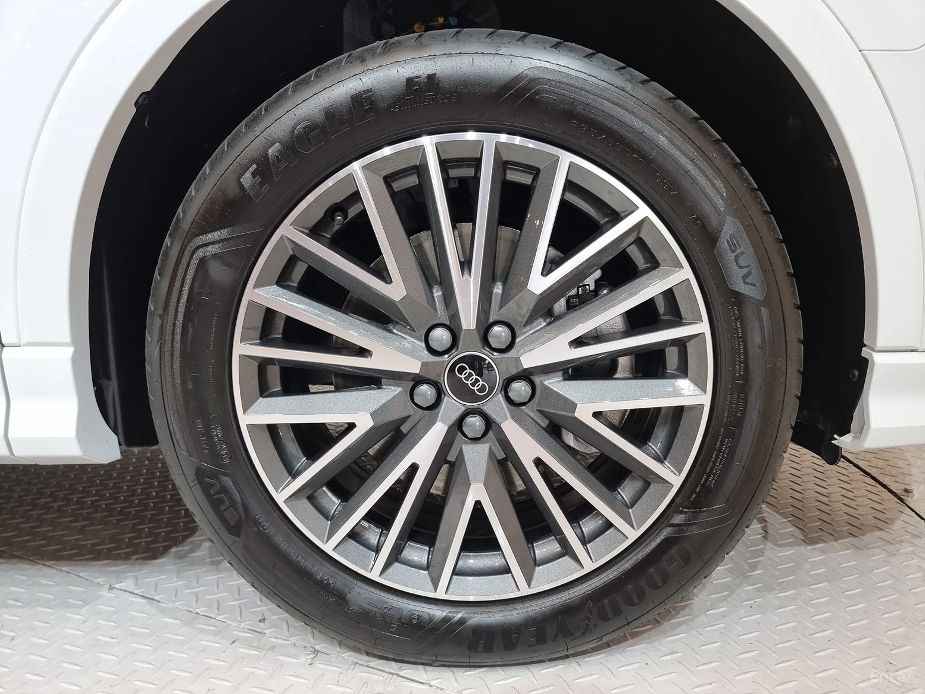Audi Q3 (F3) превью 4