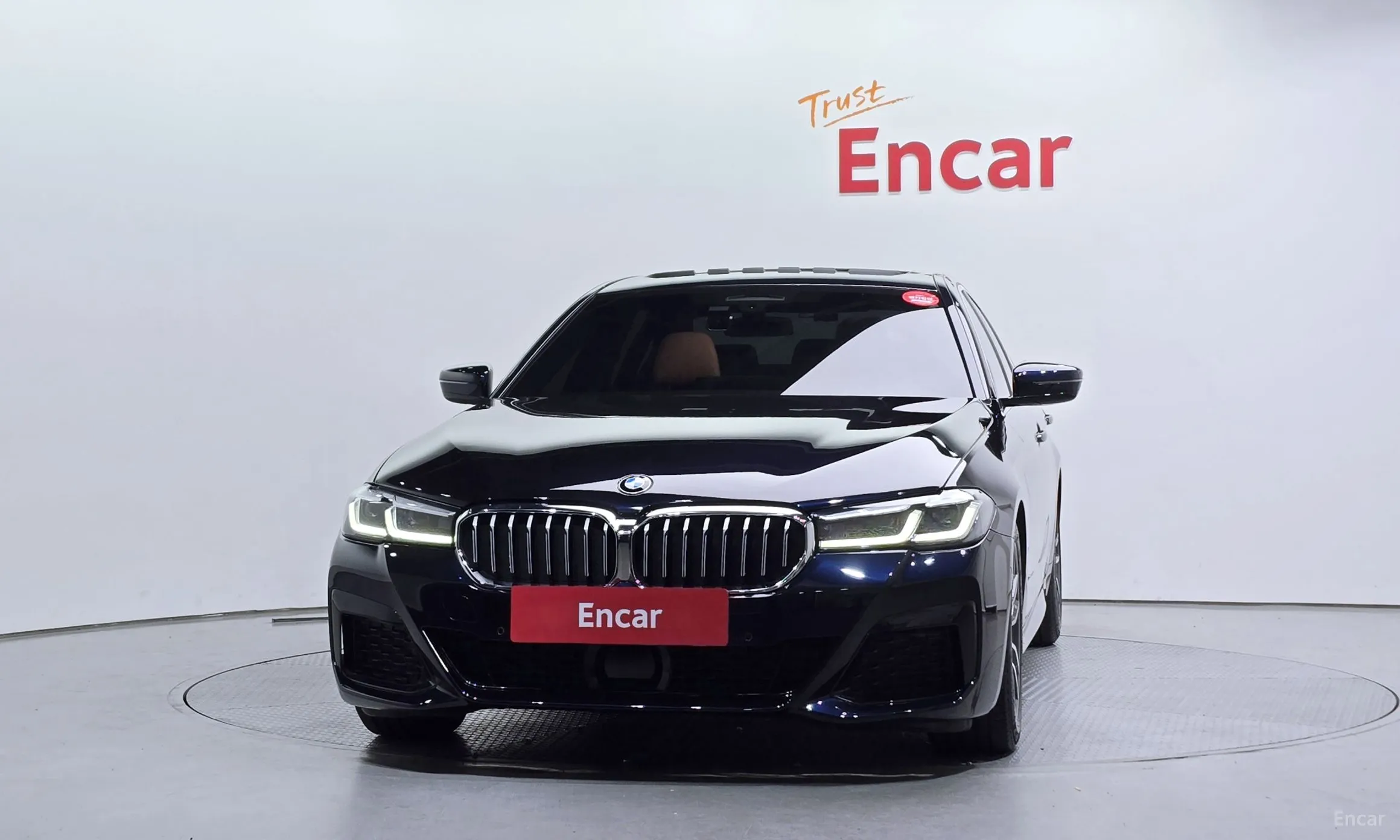 BMW 5 Series (G30) превью 2