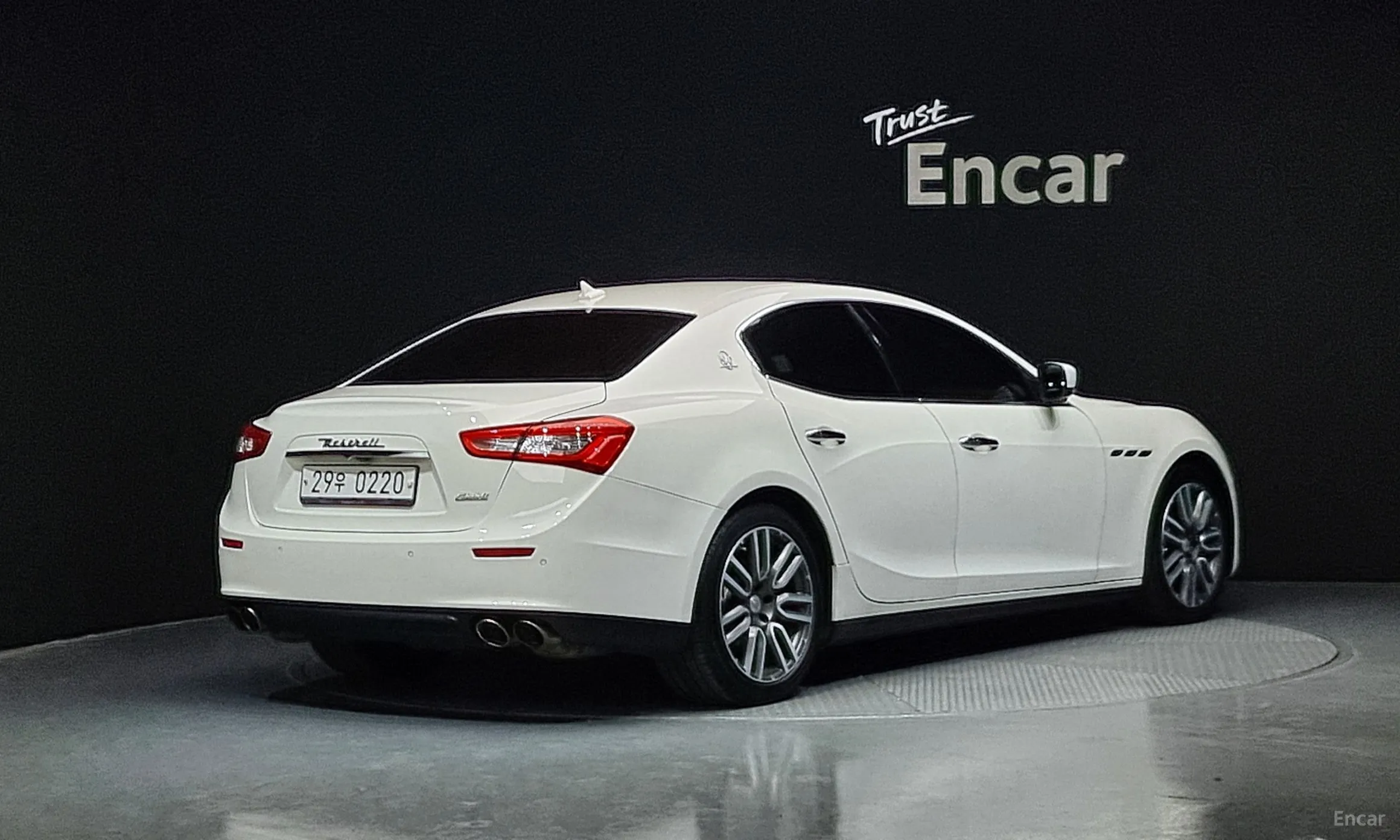 Maserati Ghibli превью 2
