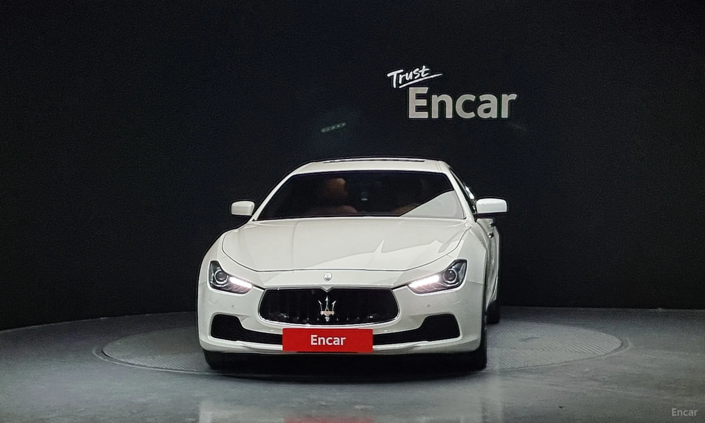 Maserati Ghibli превью 3