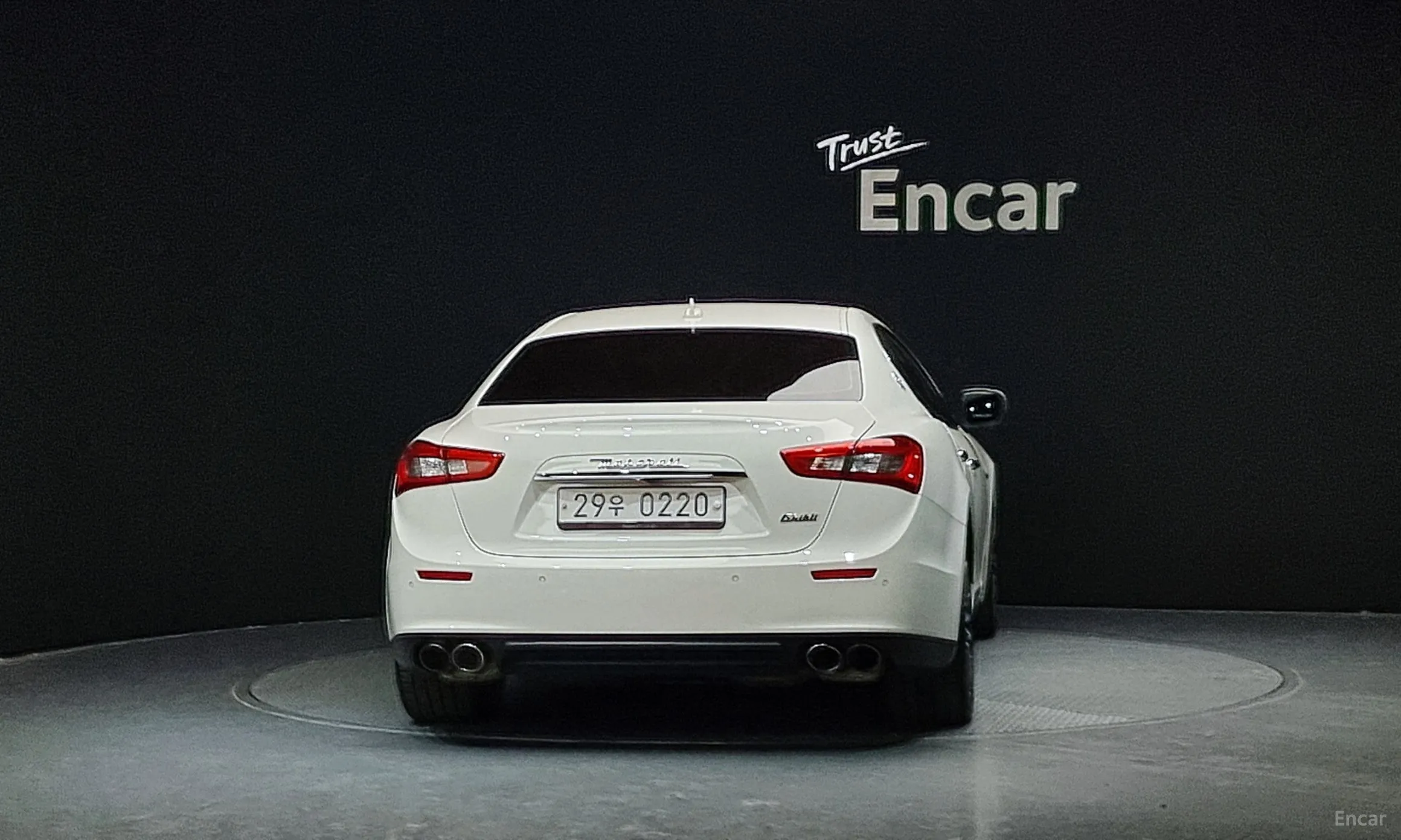 Maserati Ghibli превью 4