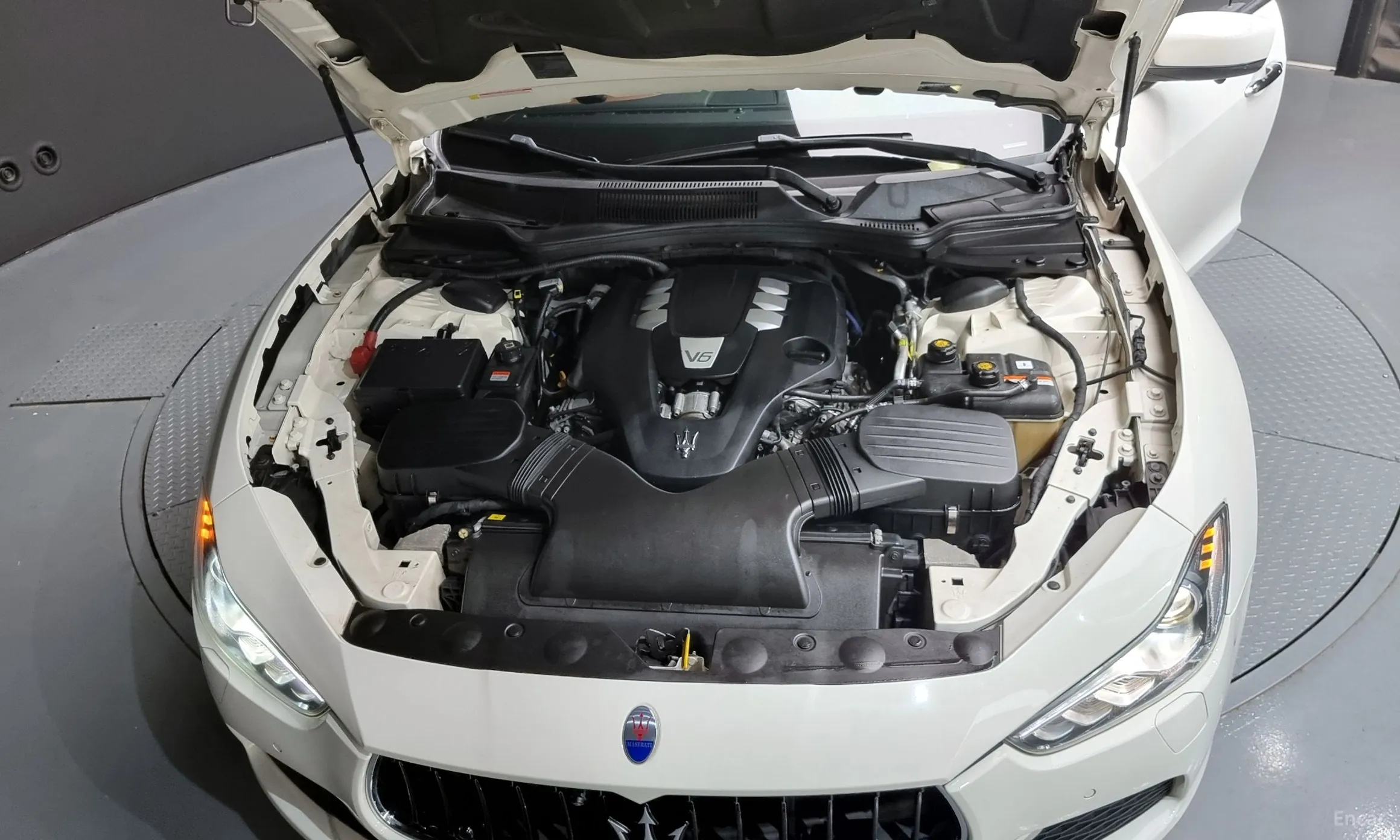 Maserati Ghibli превью 6