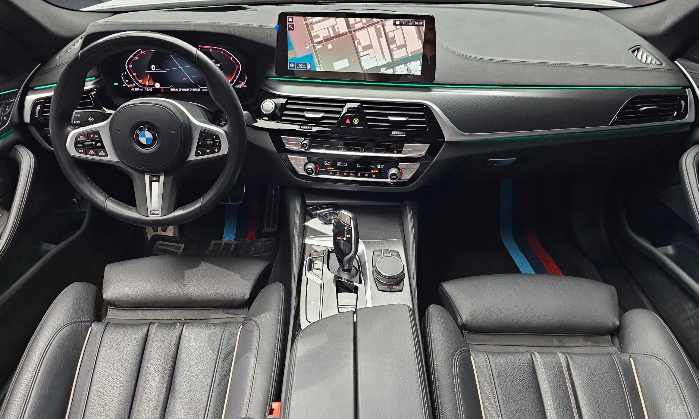 BMW 5 Series (G30) превью 4