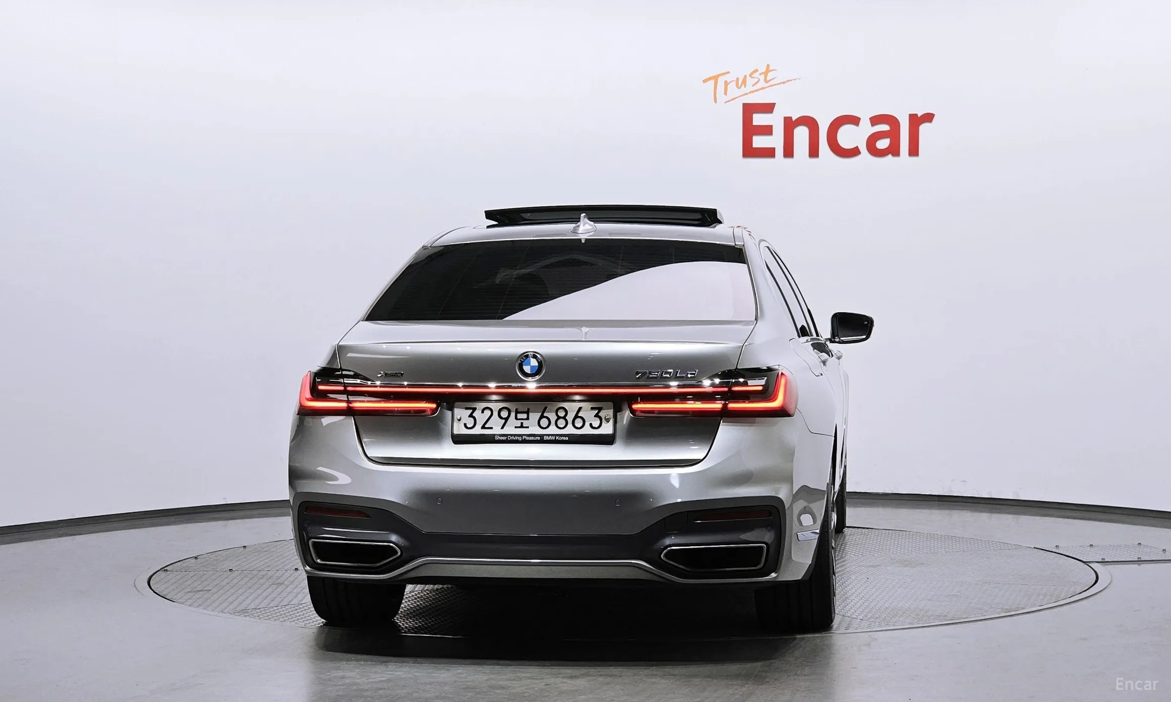 BMW 7 Series (G11) превью 3