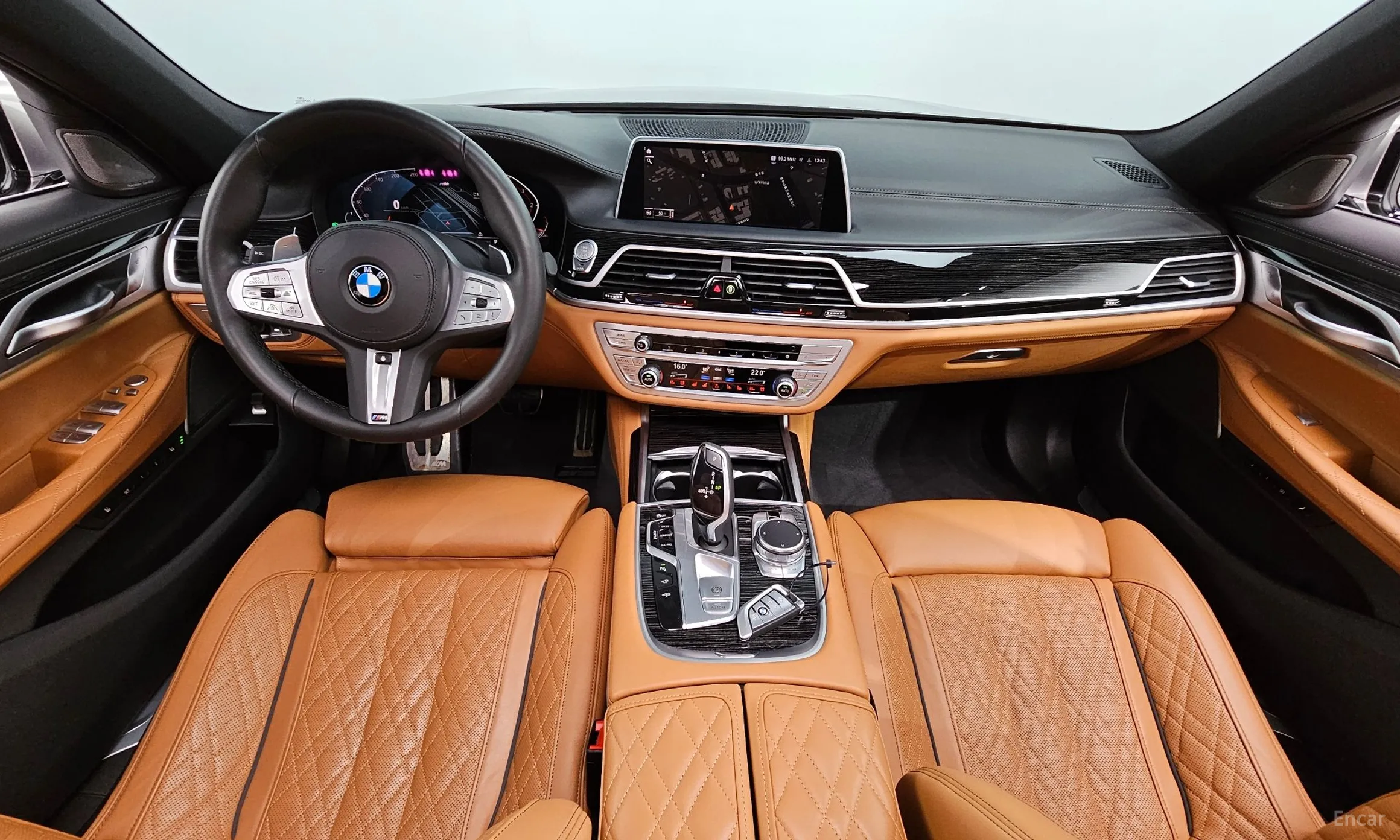 BMW 7 Series (G11) превью 4
