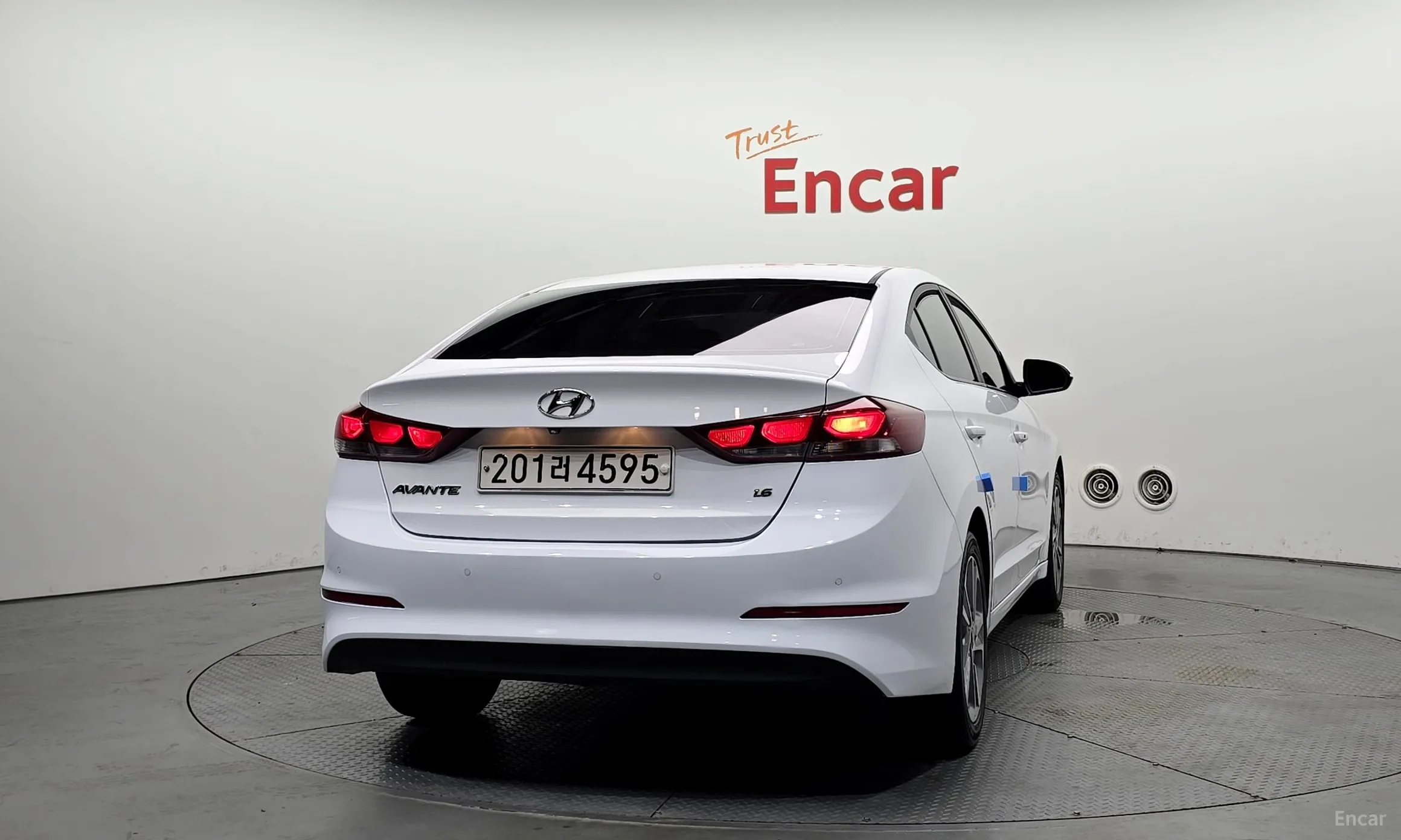 Hyundai Avante AD превью 3