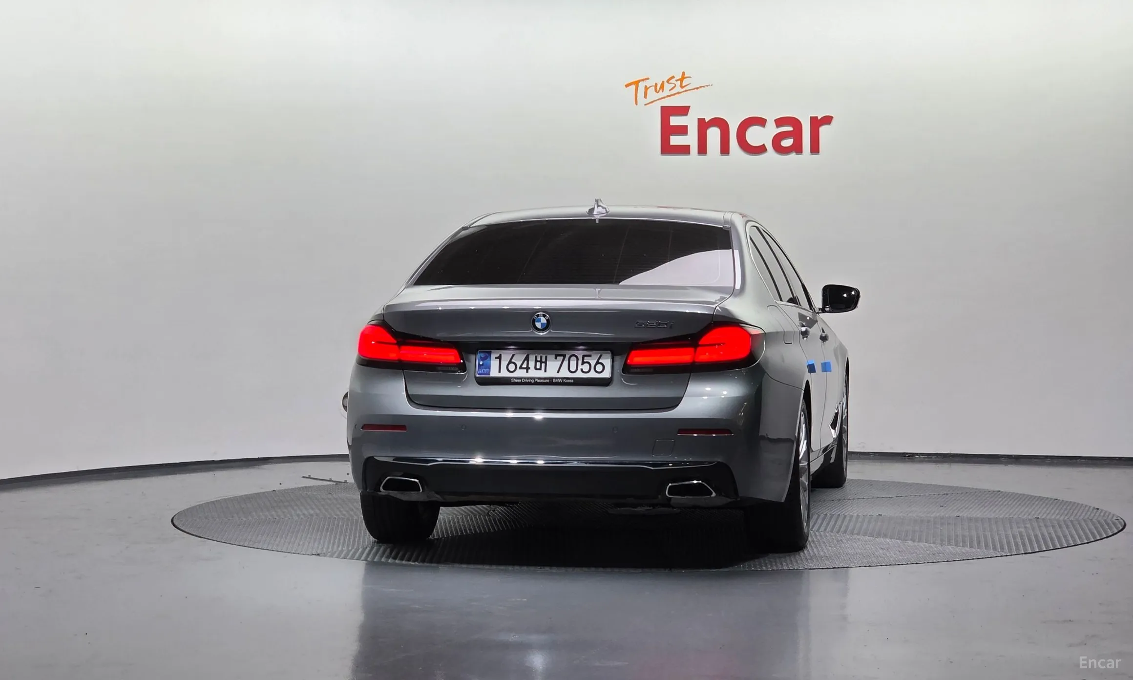 BMW 5 Series (G30) превью 3