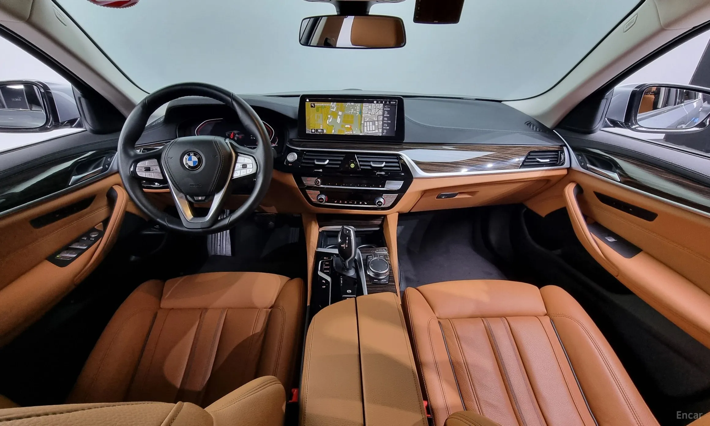 BMW 5 Series (G30) превью 4