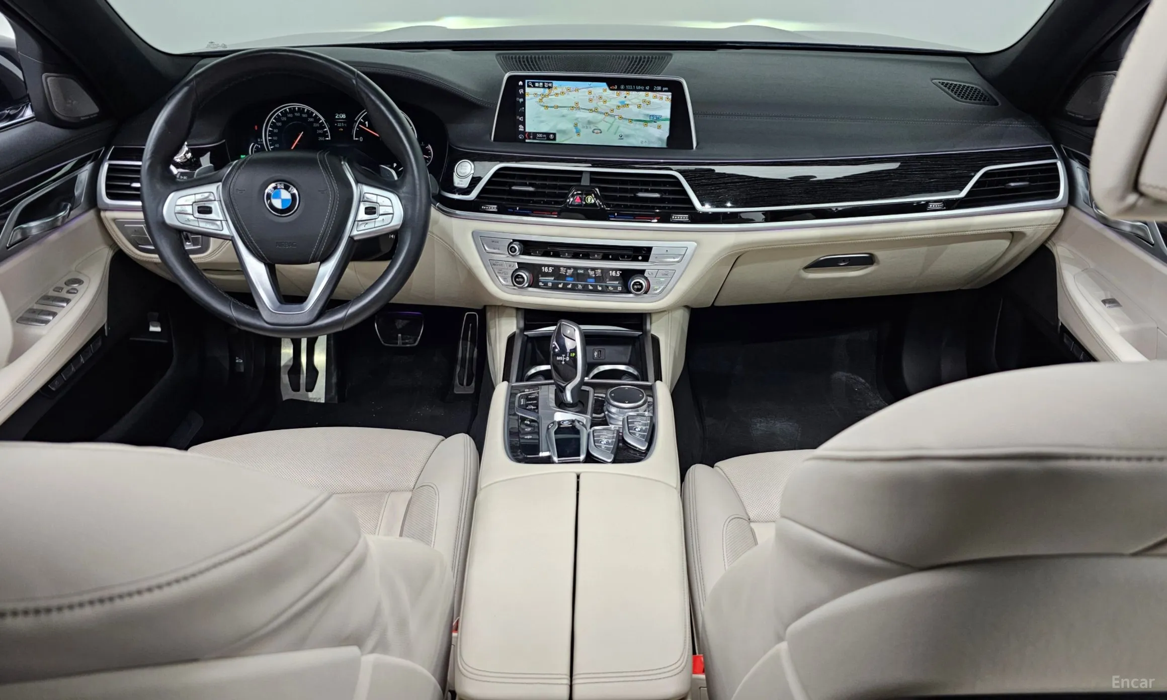 BMW 7 Series (G11) превью 4