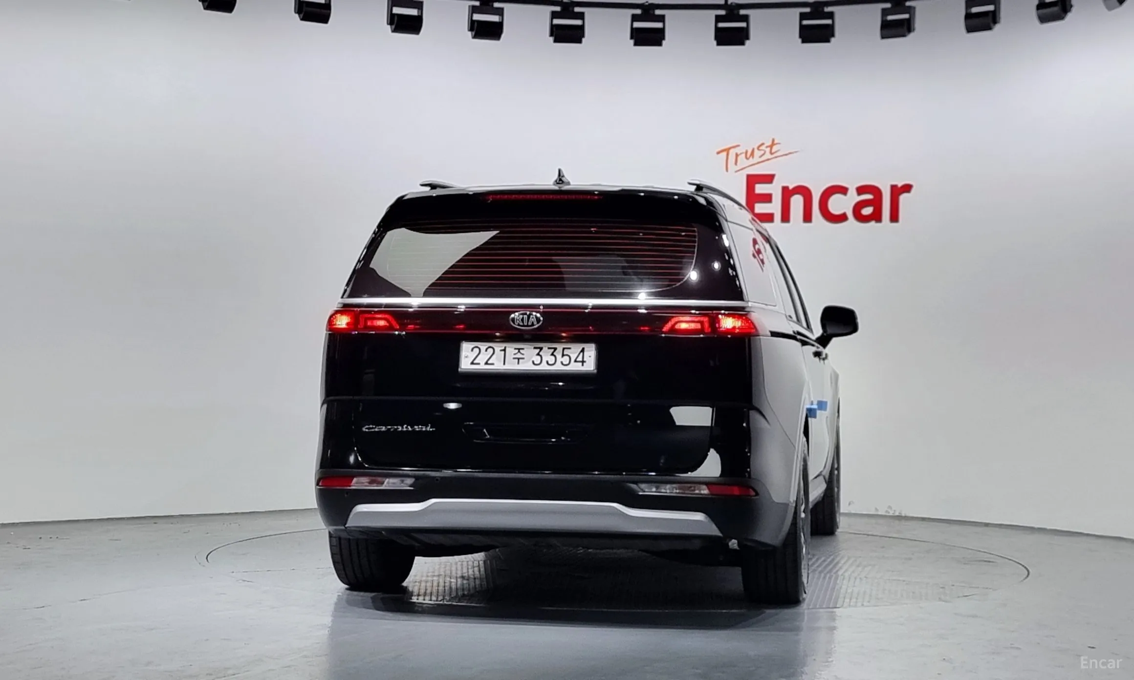 Kia Carnival Gen 4 превью 3