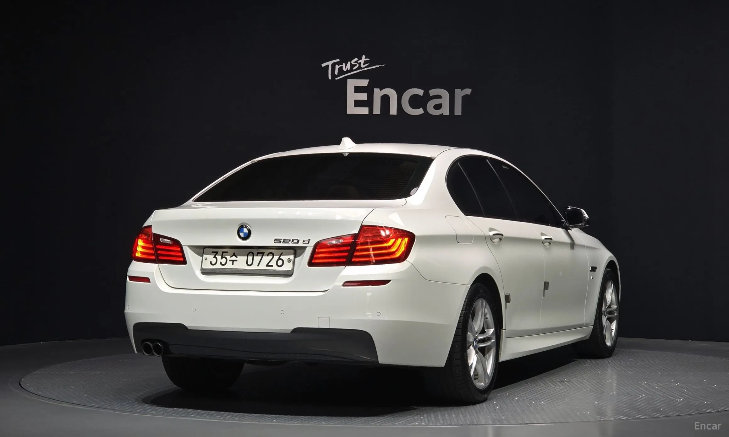 BMW 5 Series (F10) превью 3