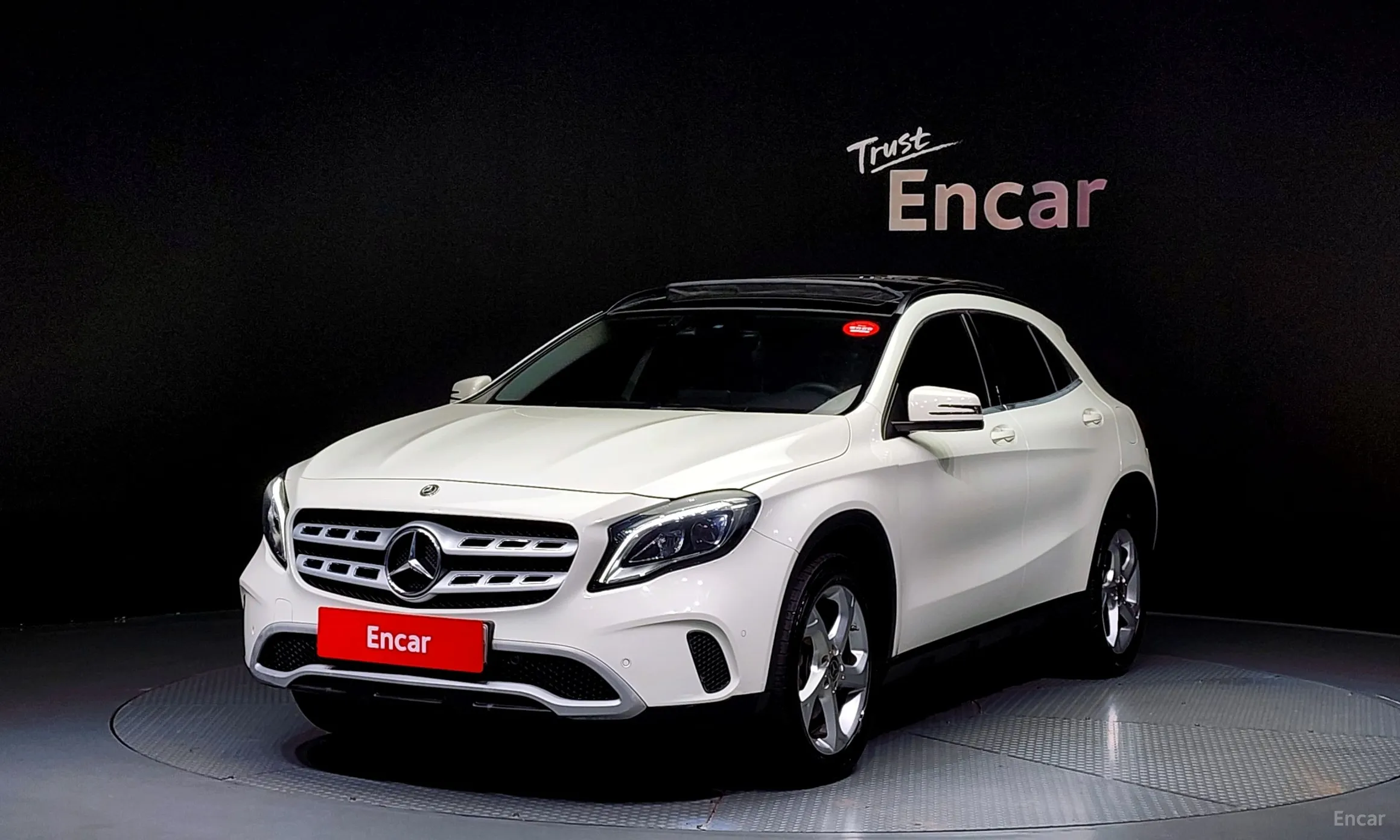 Mercedes Benz GLA-Class X156