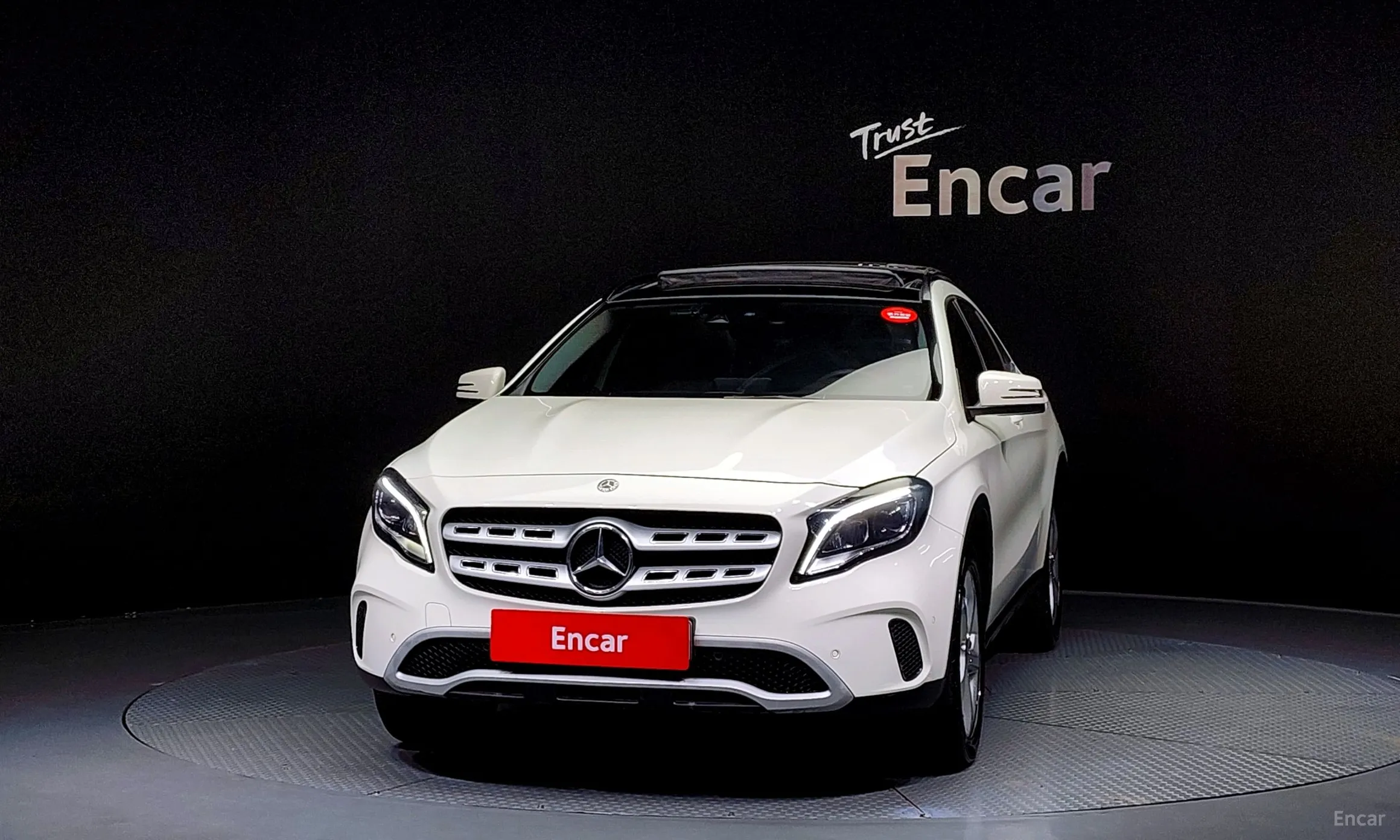 Mercedes Benz GLA-Class X156