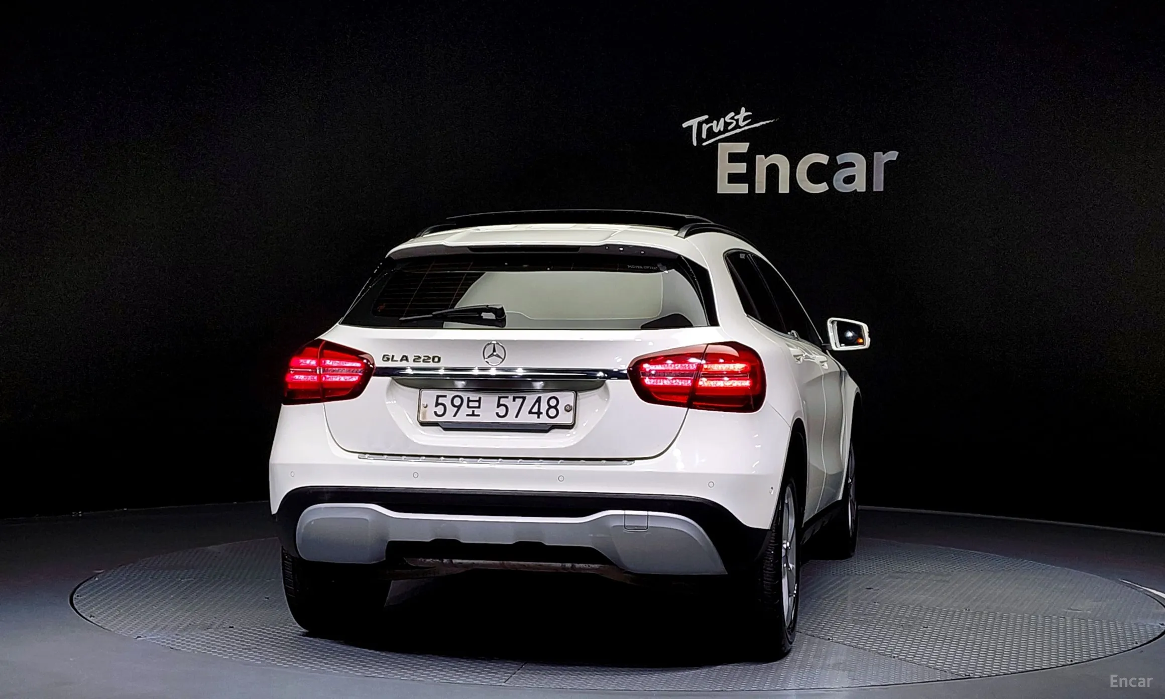 Mercedes Benz GLA-Class X156 превью 3