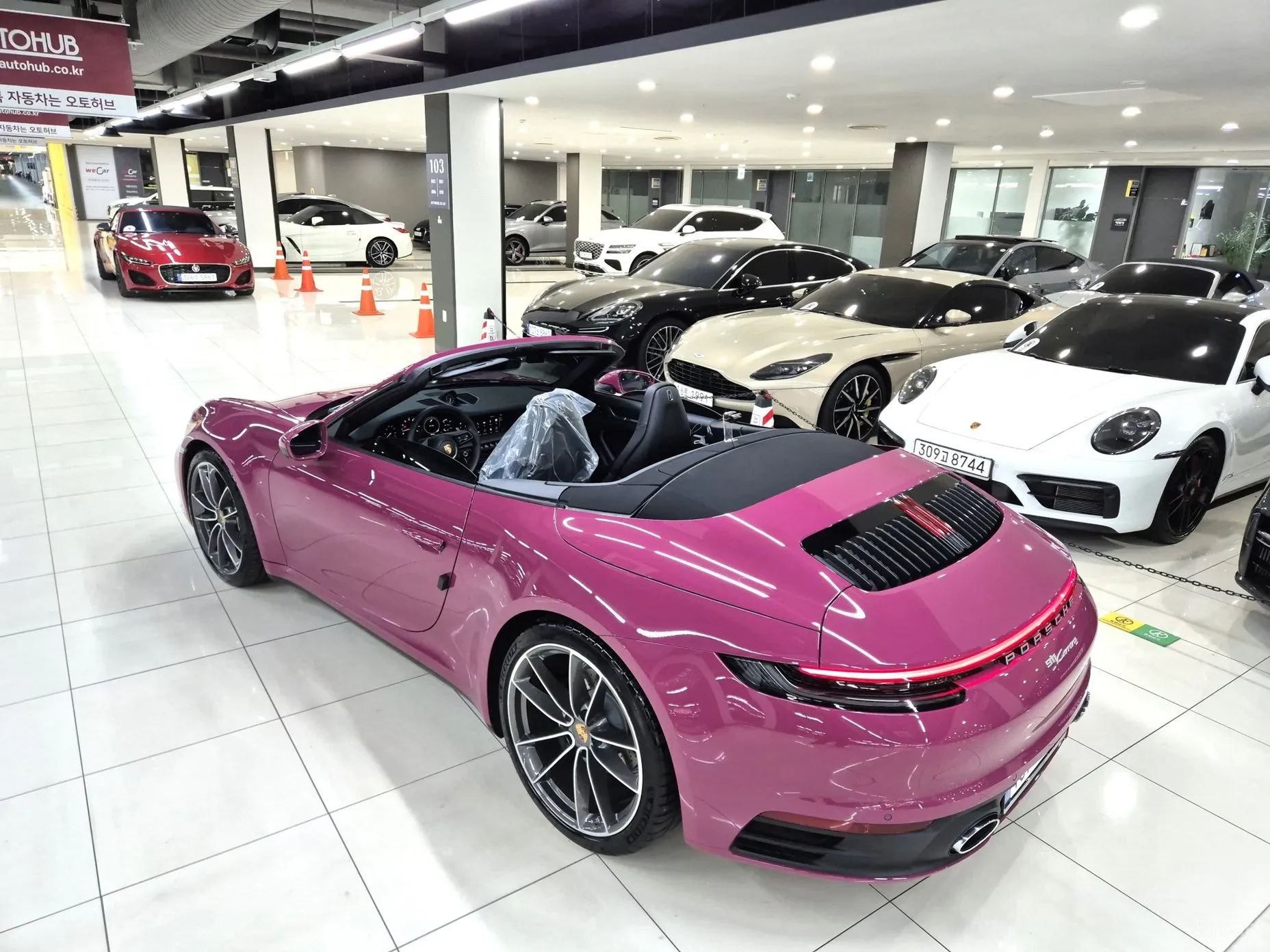 Porsche 911 (992) превью 3