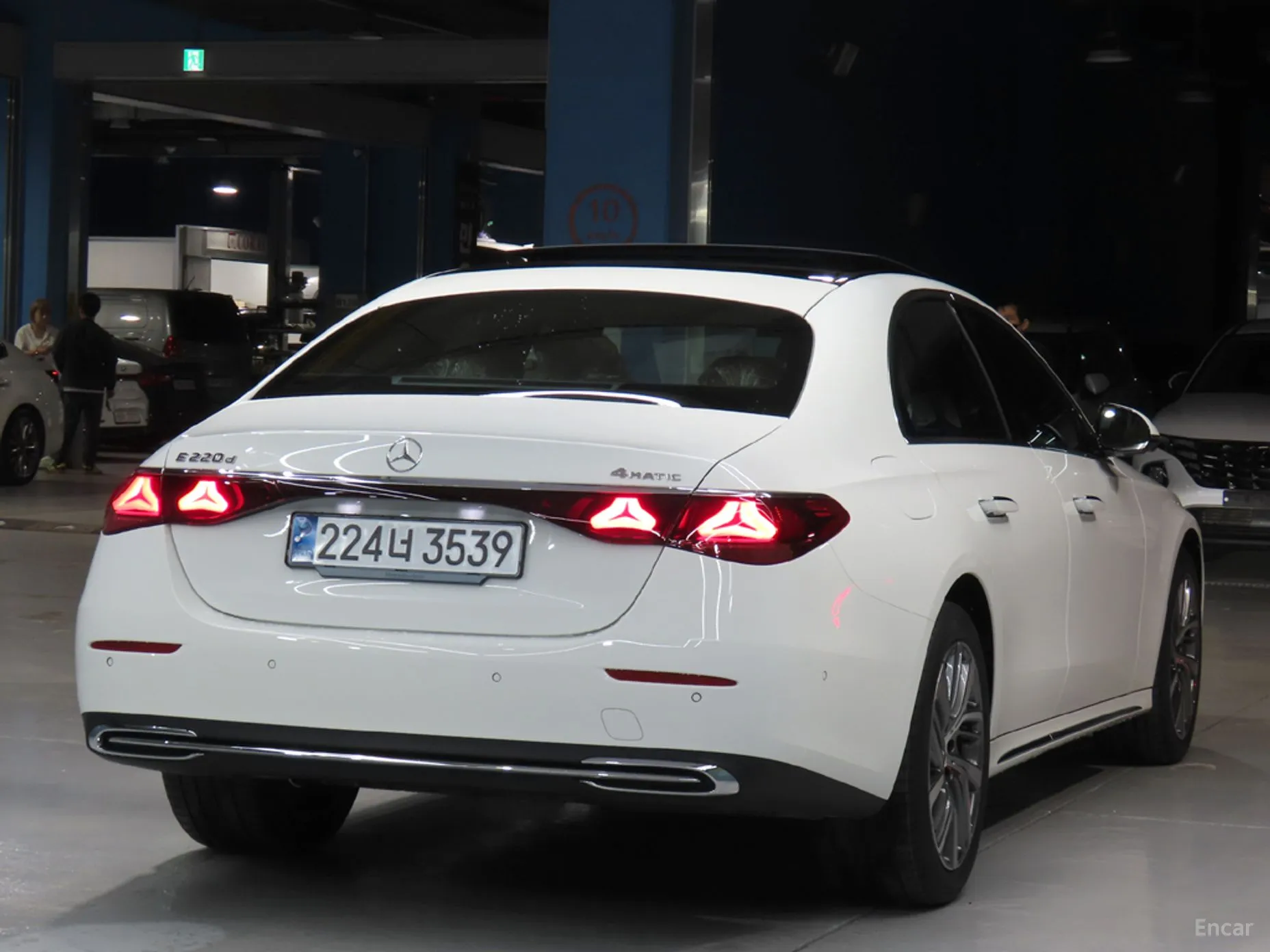 Mercedes Benz E-Class W214 превью 3