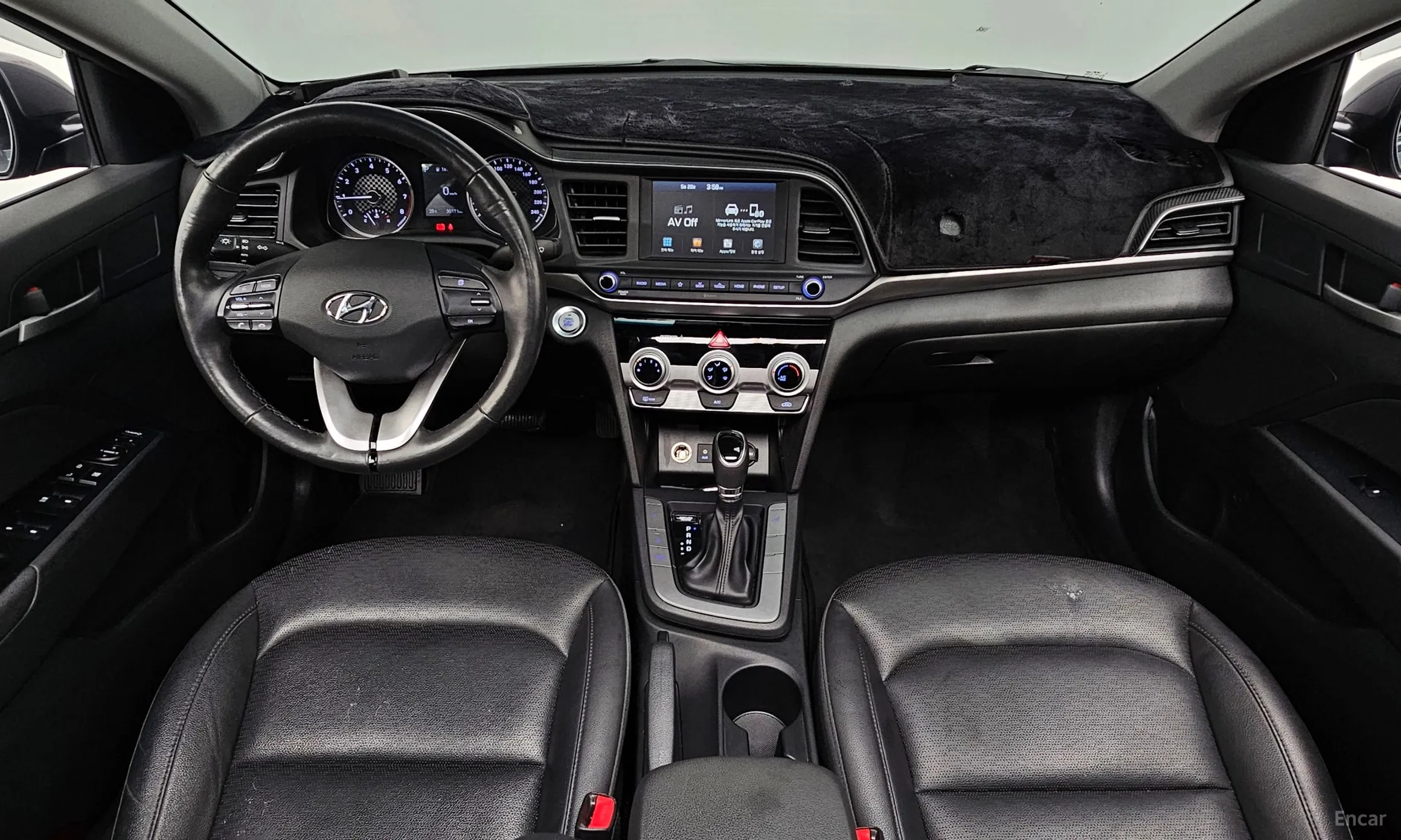 Hyundai Avante AD превью 4