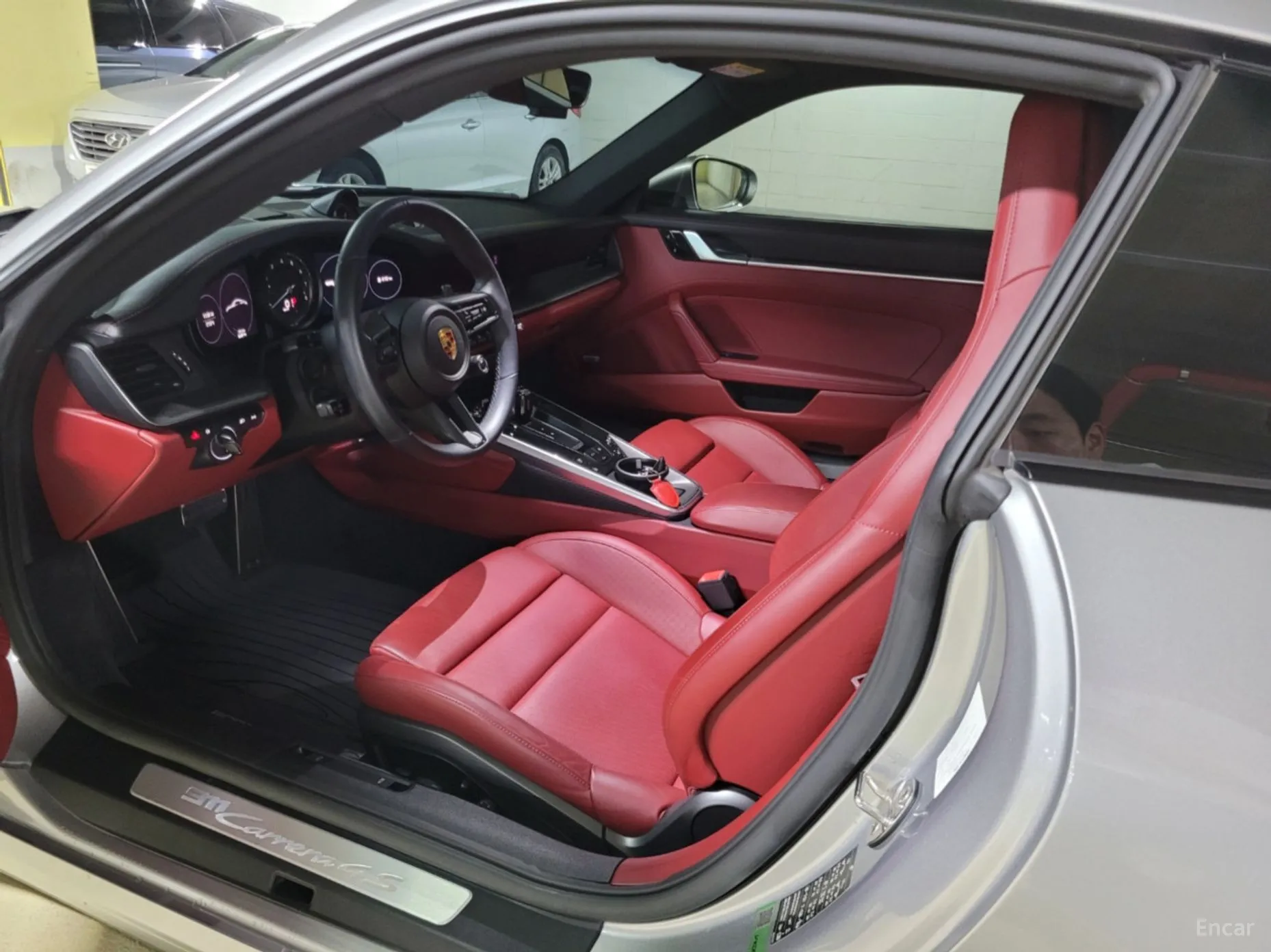 Porsche 911 (992) превью 4