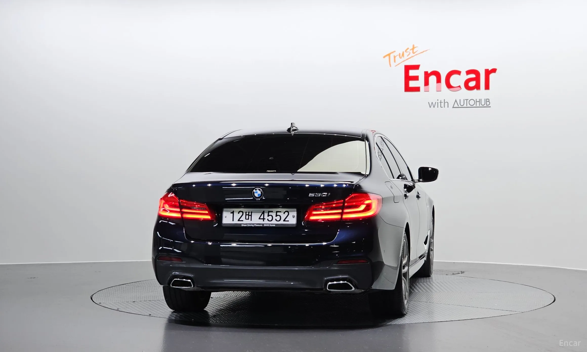 BMW 5 Series (G30) превью 3