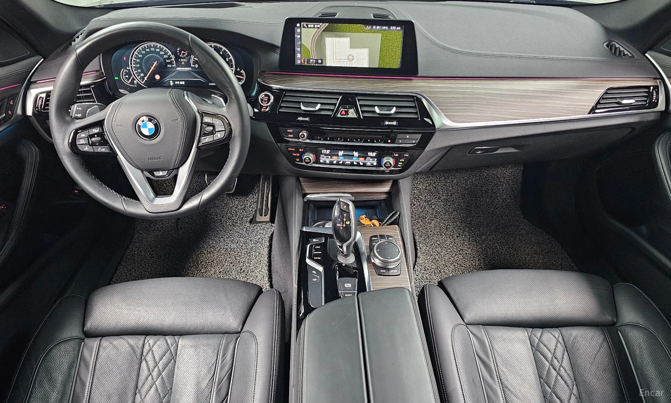 BMW 5 Series (G30) превью 4