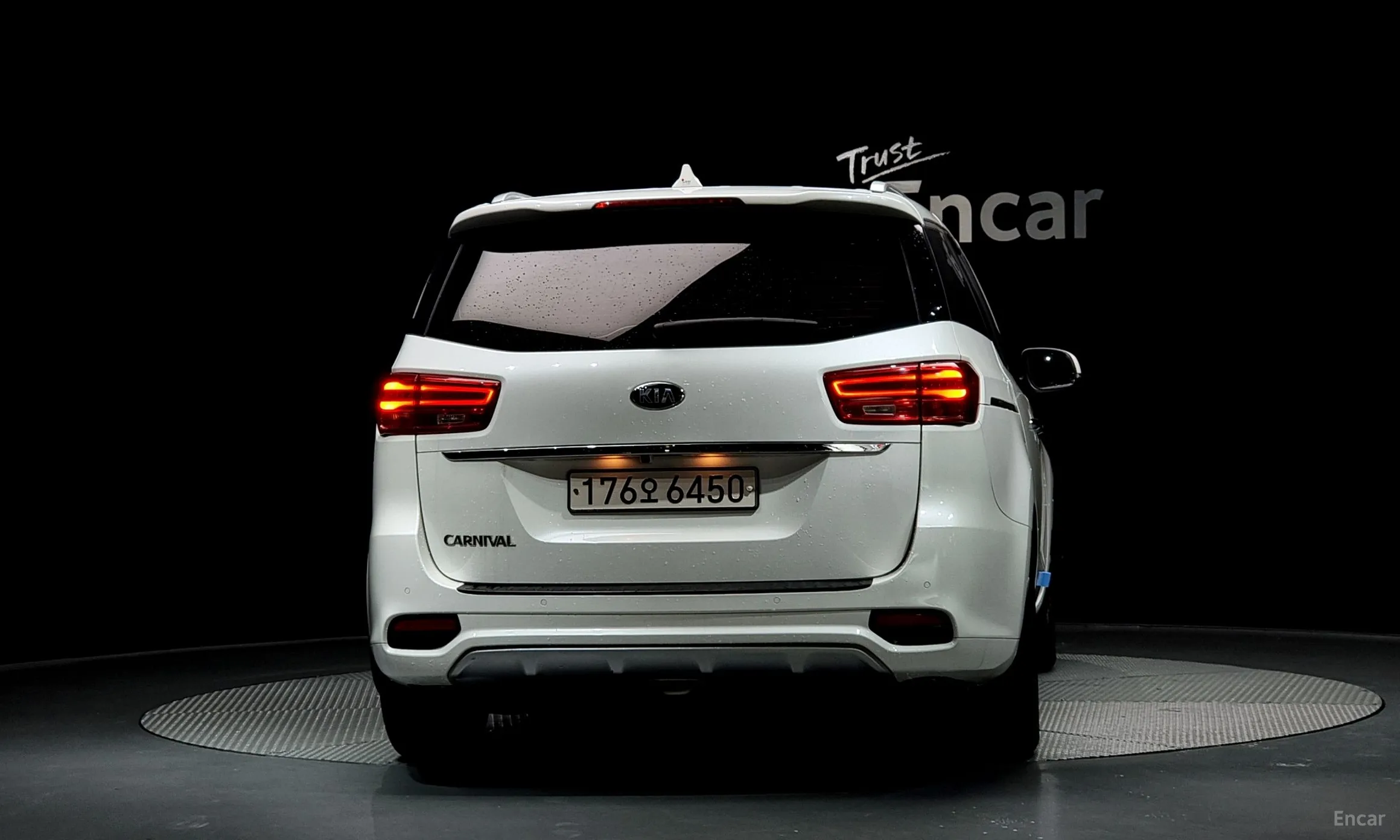 Kia Carnival превью 3