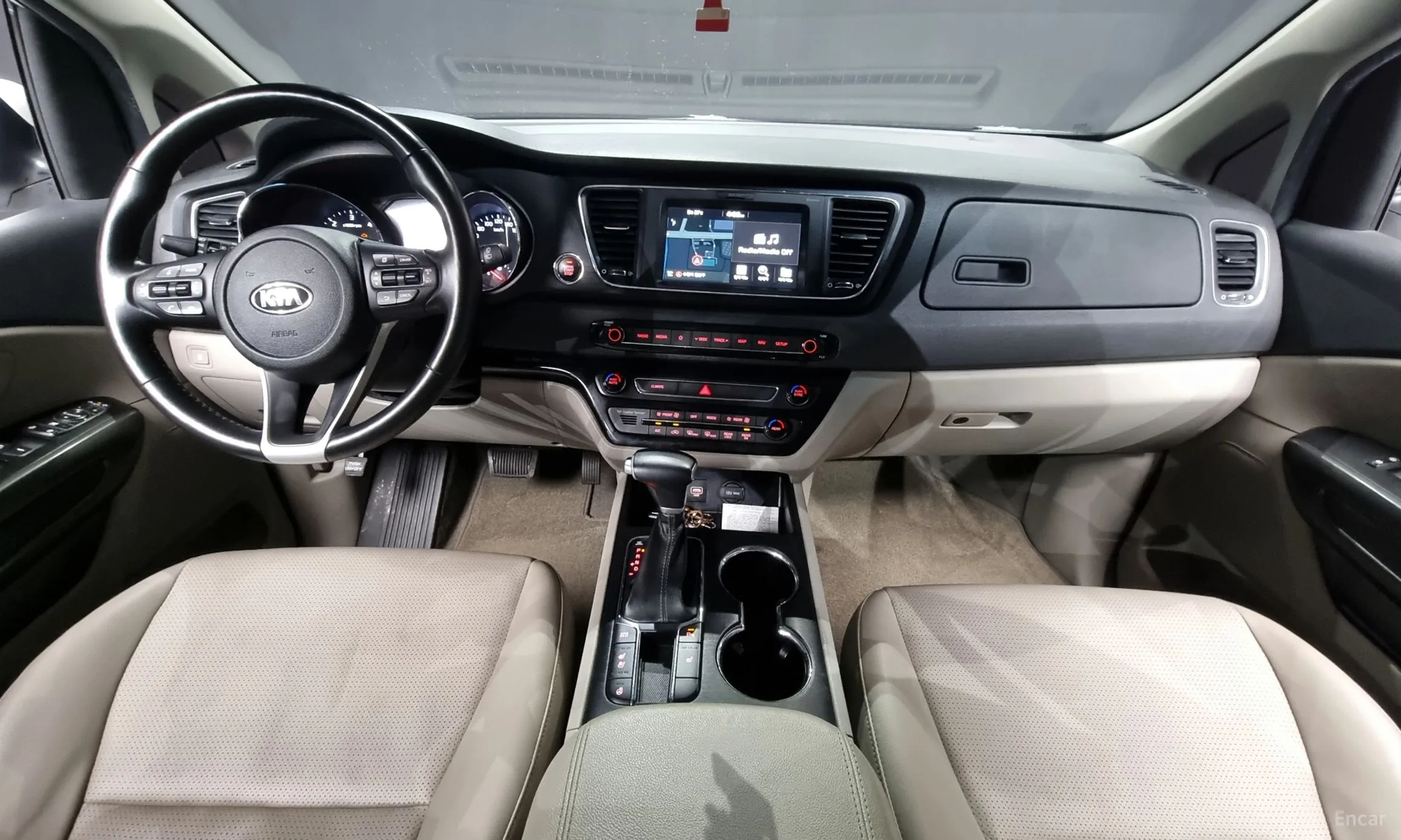 Kia Carnival превью 4