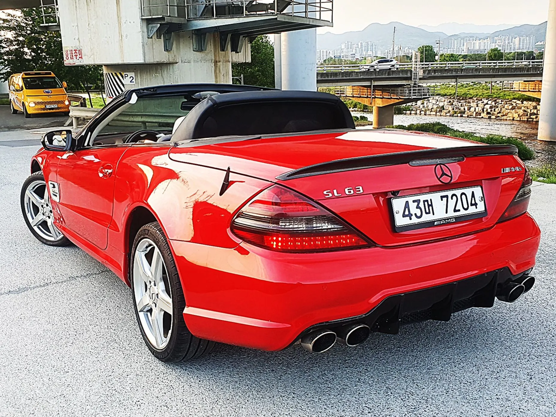 Mercedes Benz SL-Class
