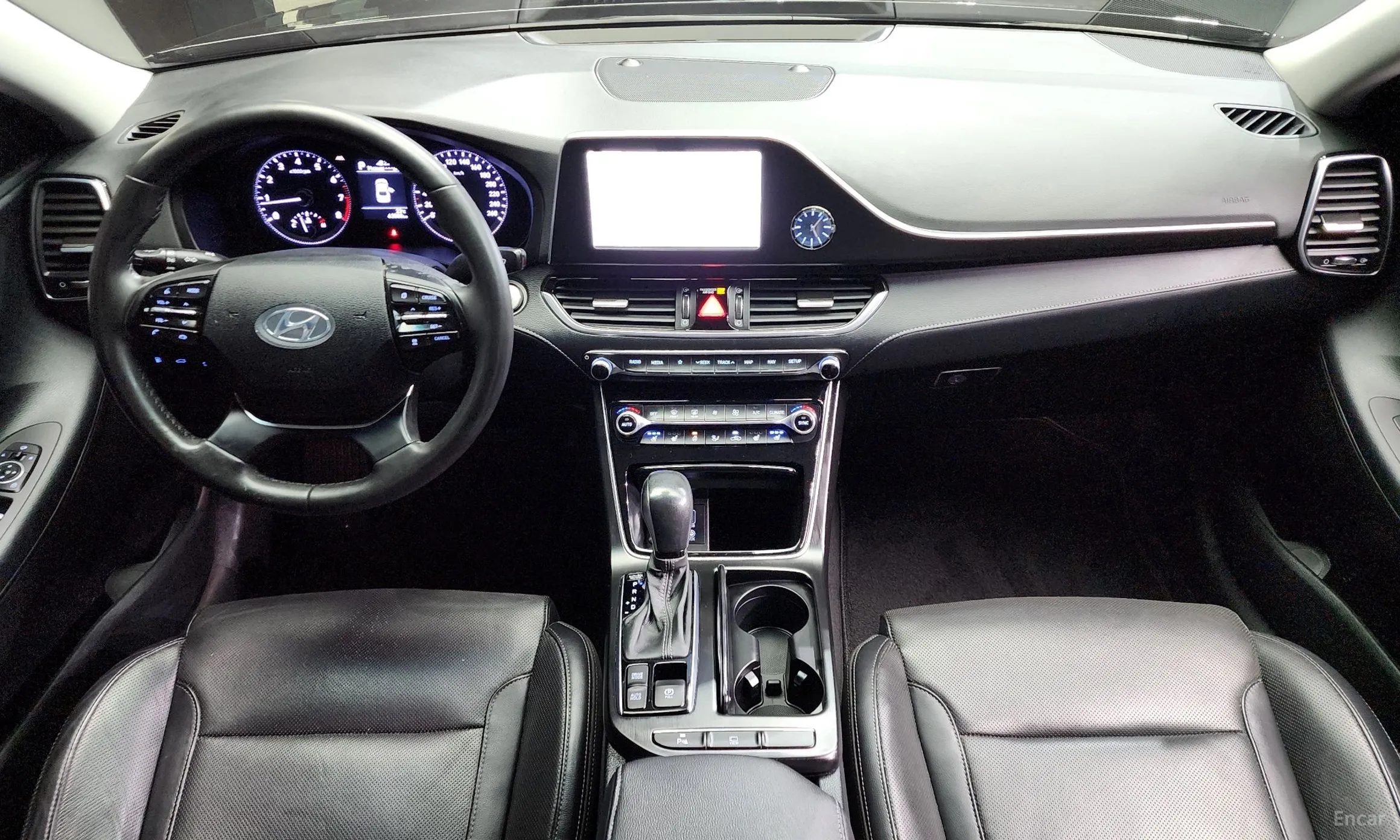 Hyundai Grandeur IG превью 4