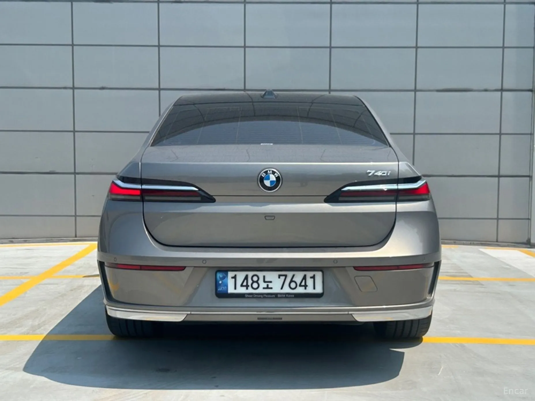 BMW 7 Series (G70) превью 3