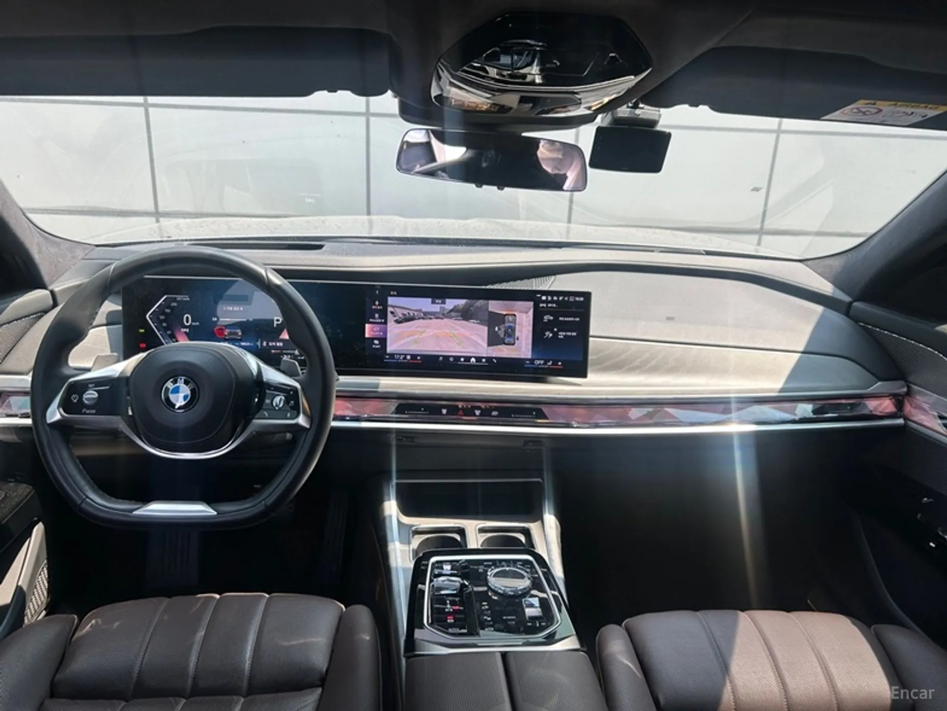 BMW 7 Series (G70) превью 4