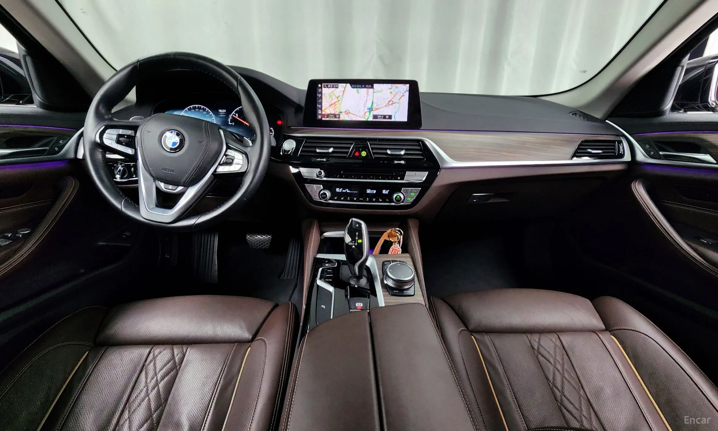 BMW 5 Series (G30) превью 4