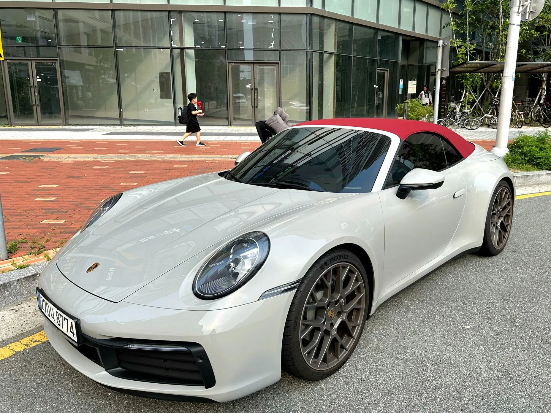 Porsche 911 (992)