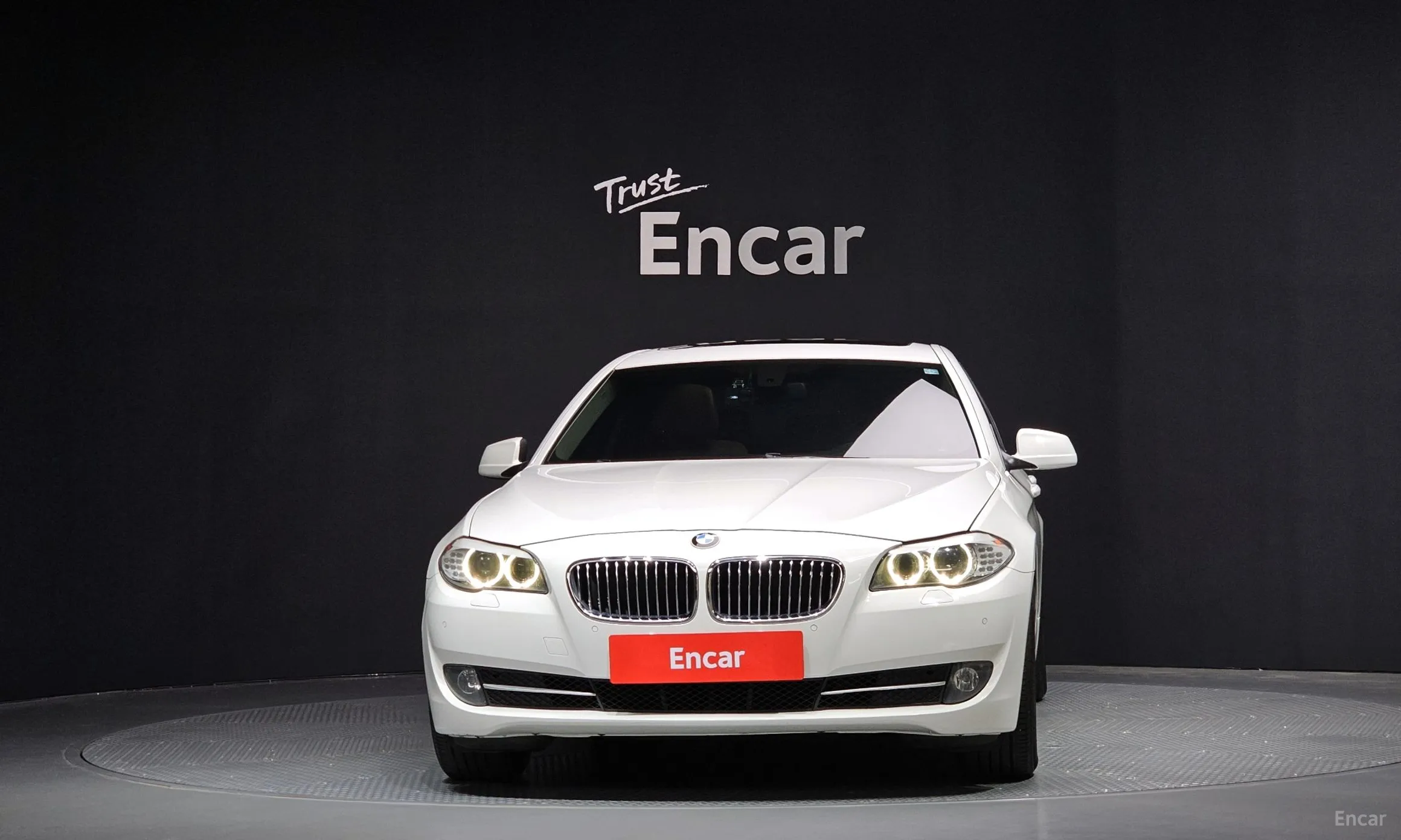 BMW 5 Series (F10) превью 2