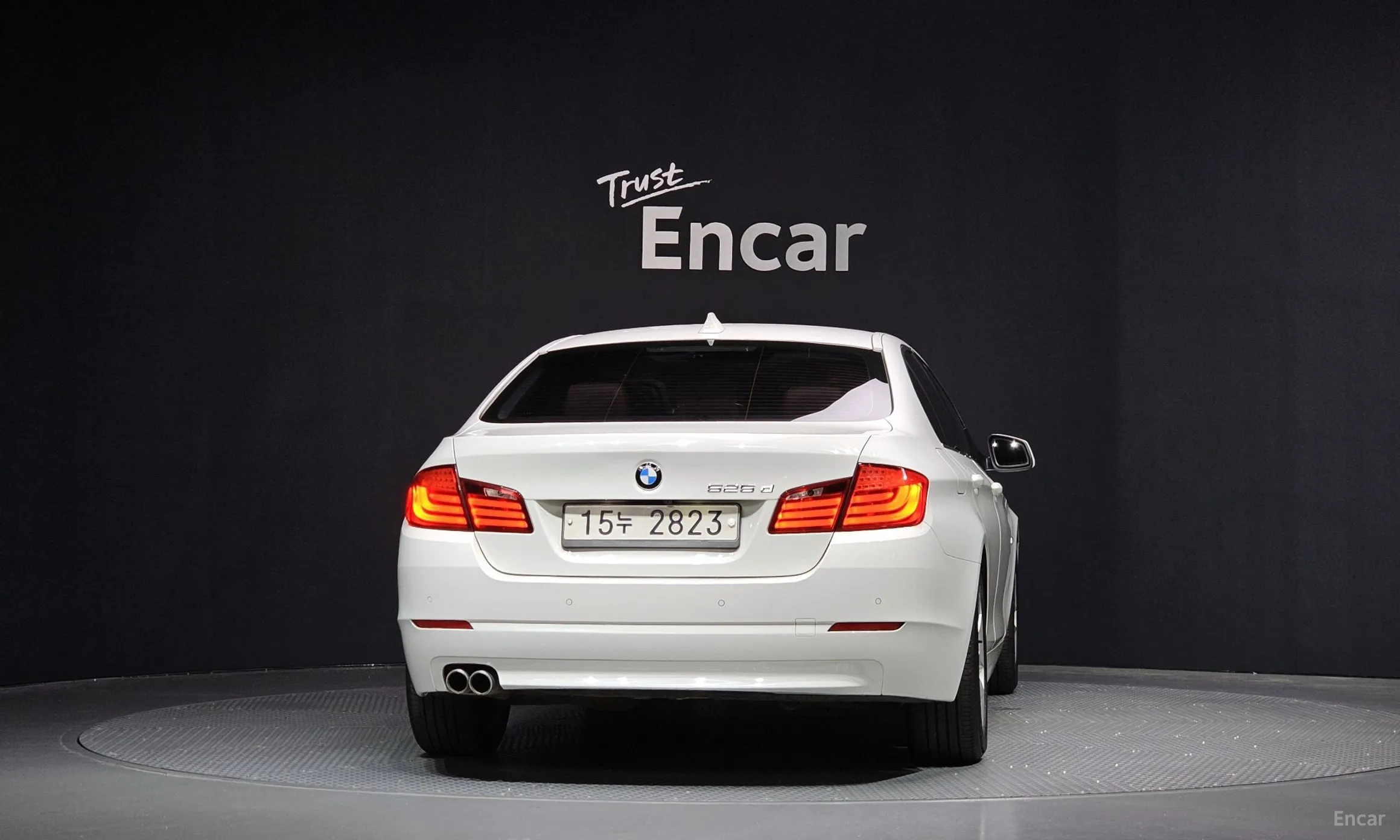 BMW 5 Series (F10) превью 3