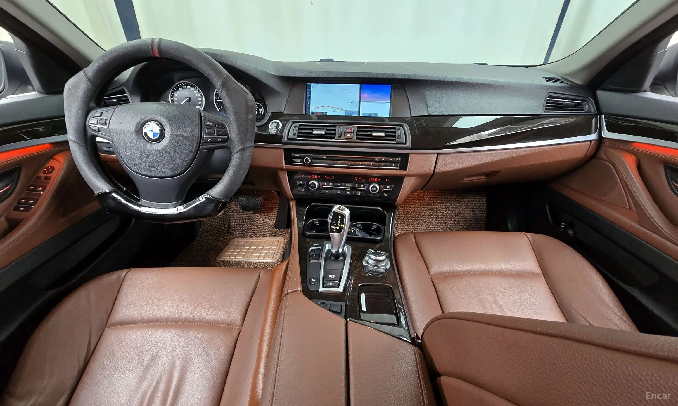 BMW 5 Series (F10) превью 4