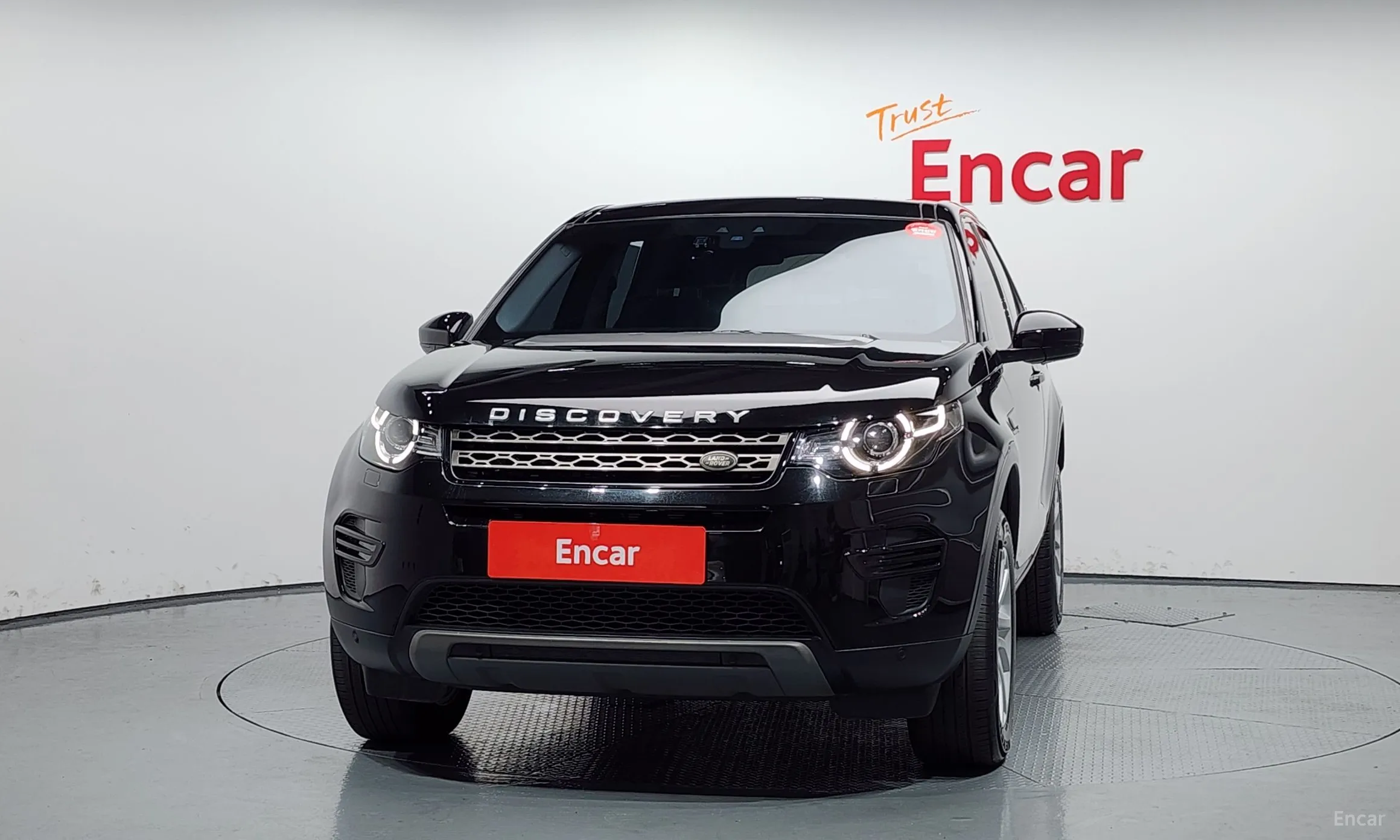 Land Rover Discovery Sports превью 2