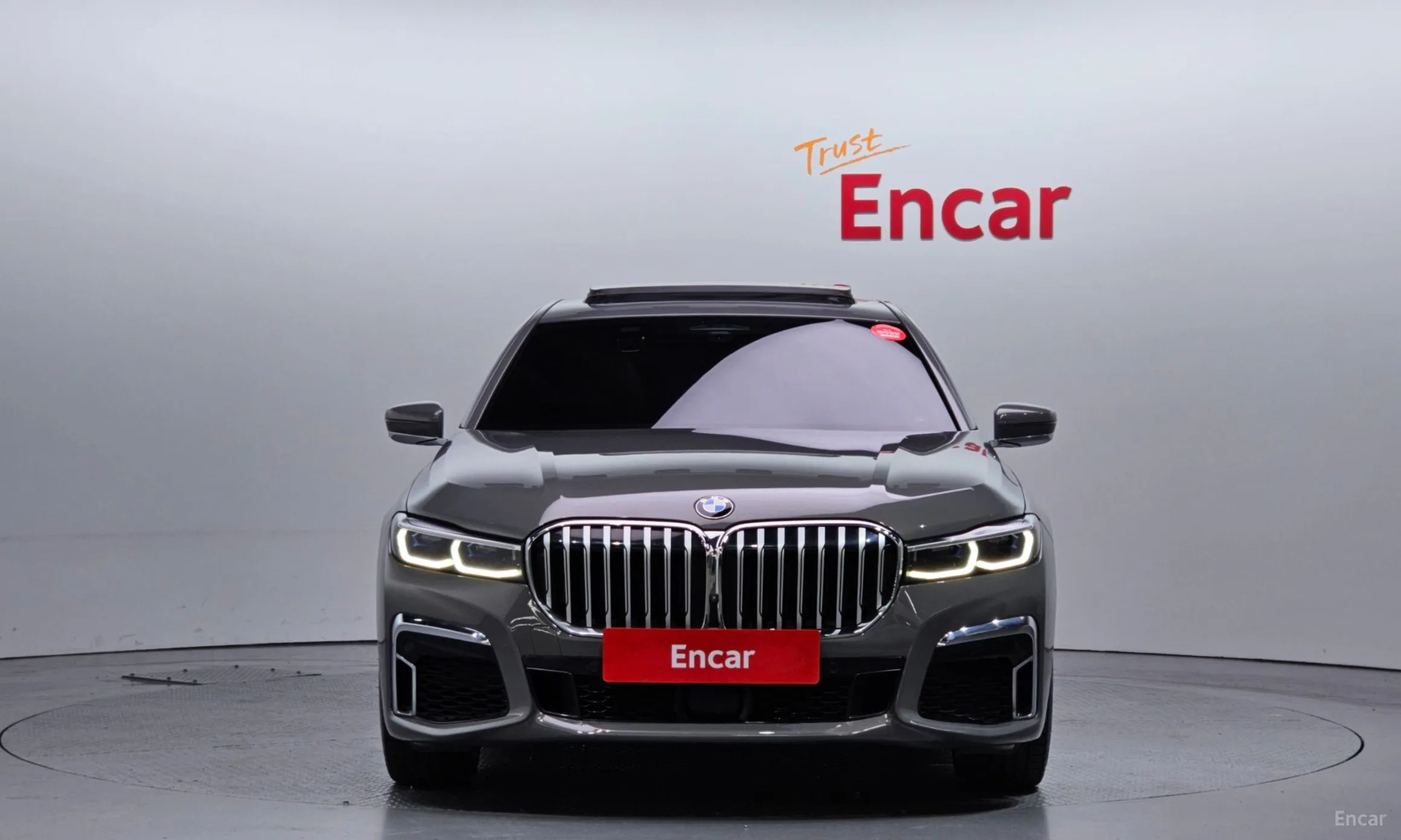 BMW 7 Series (G11) превью 2