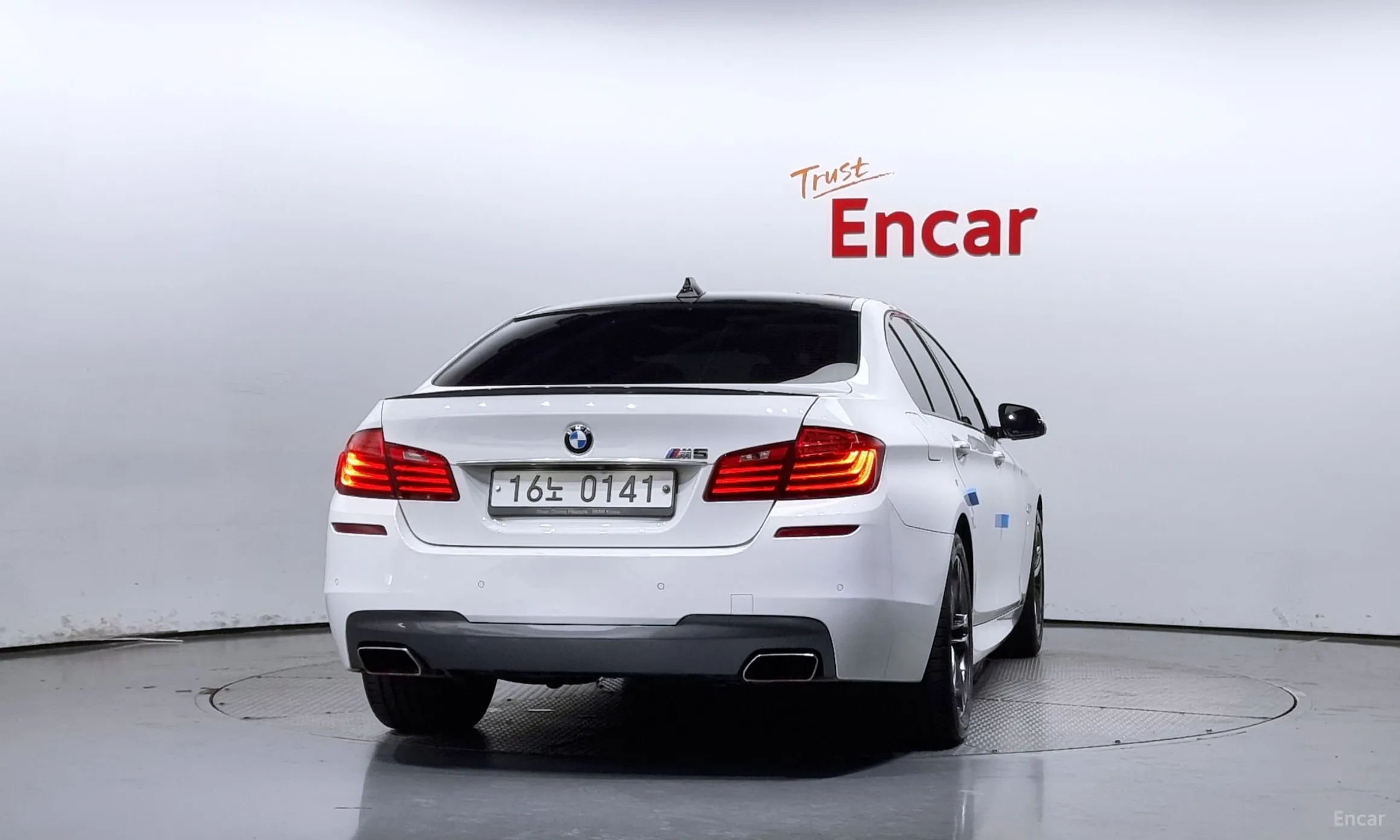 BMW 5 Series (F10) превью 3