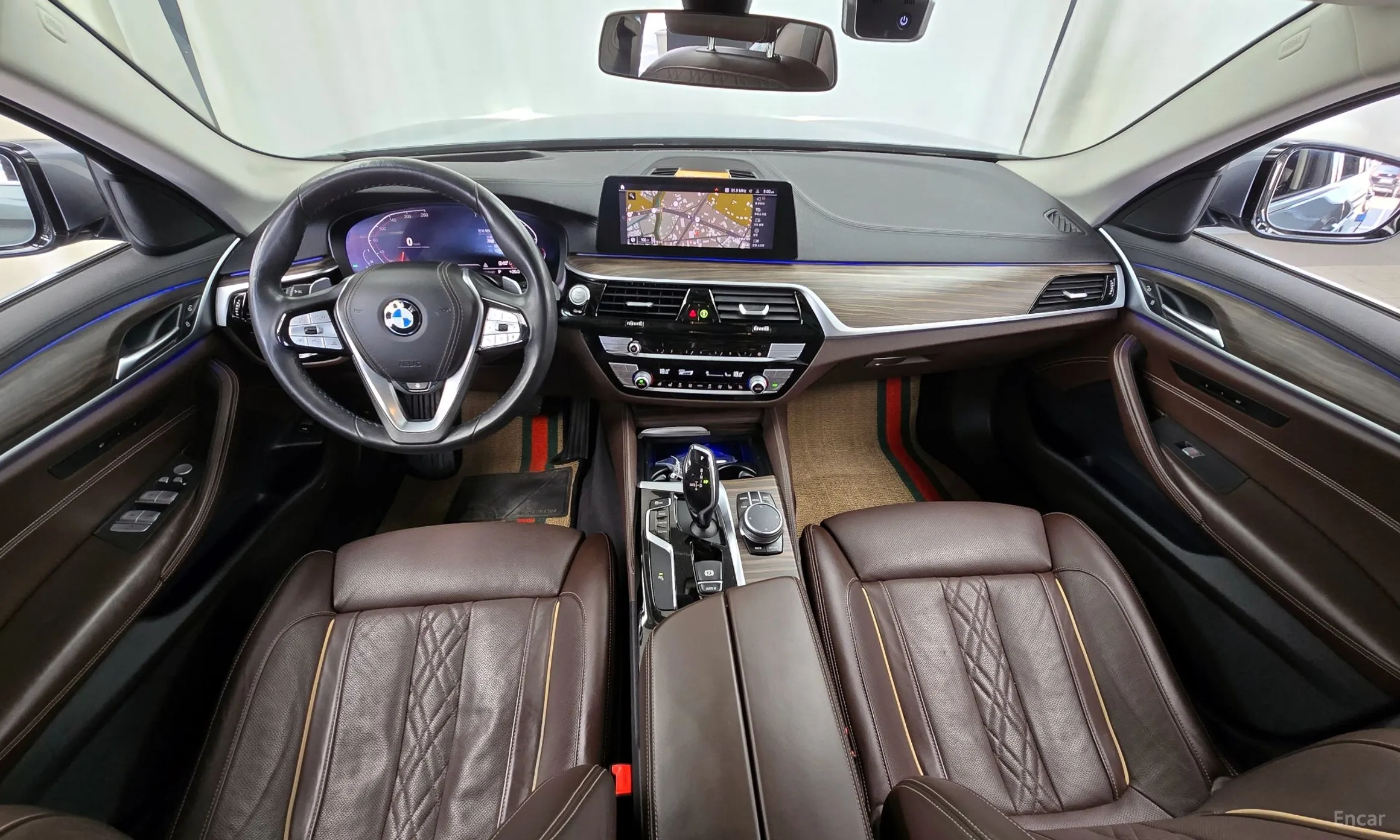 BMW 5 Series (G30) превью 4