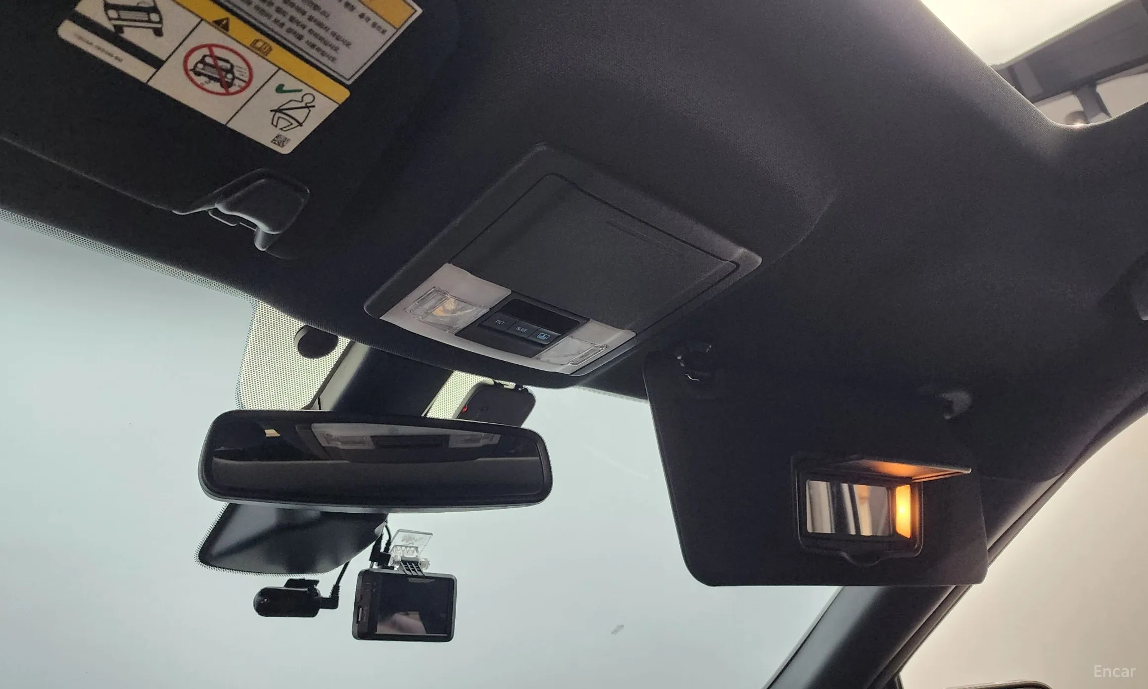 Ford Explorer превью 17